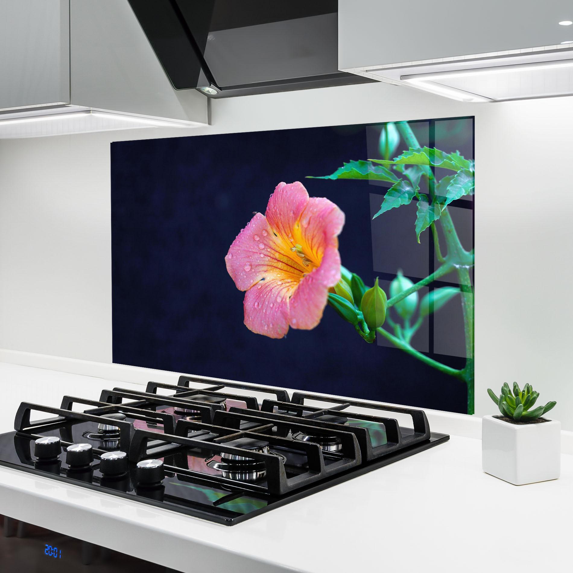 Küchenrückwand Glas Exotic Pink Plant mockup 6