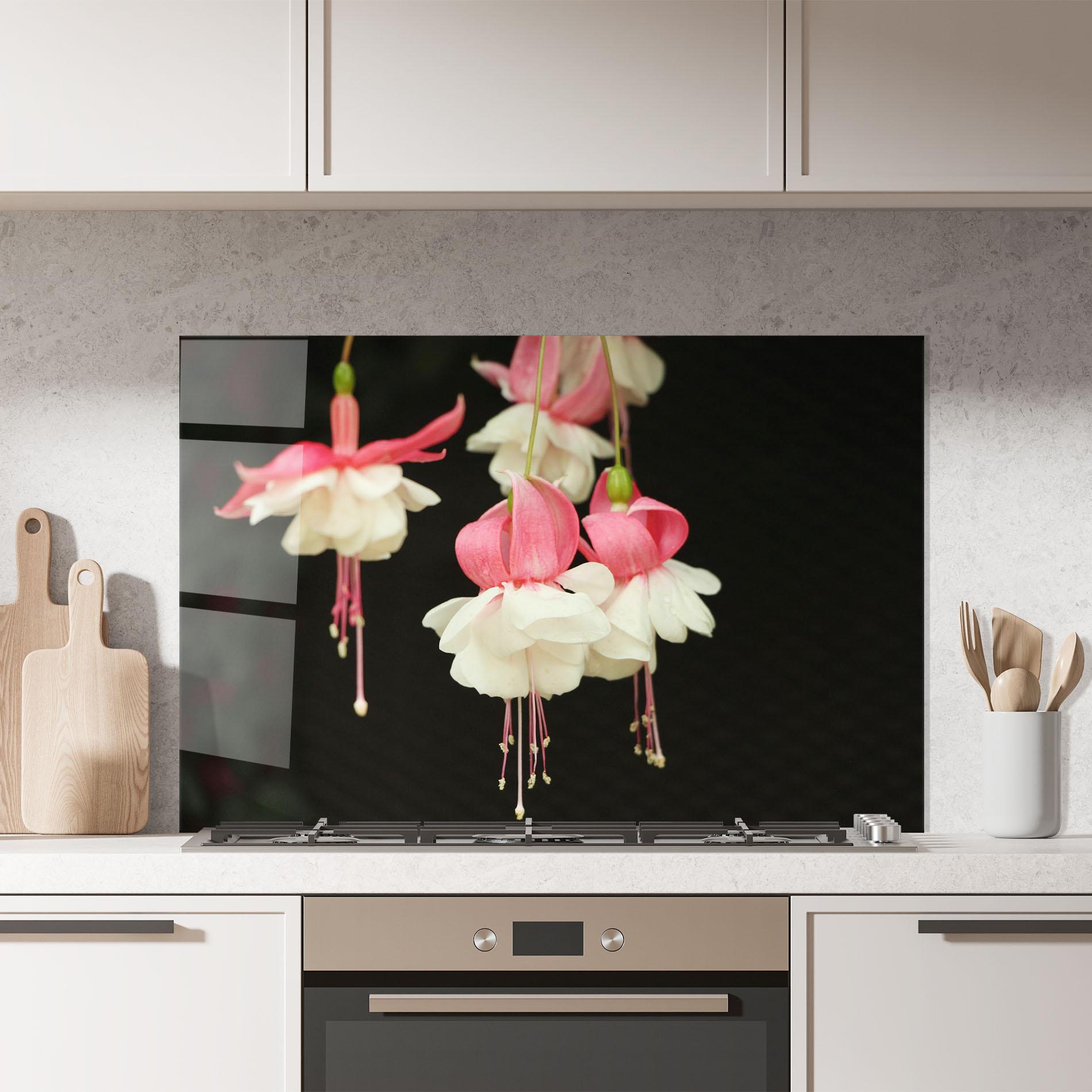 Küchenrückwand Glas Amazing Exotic Plant mockup 7