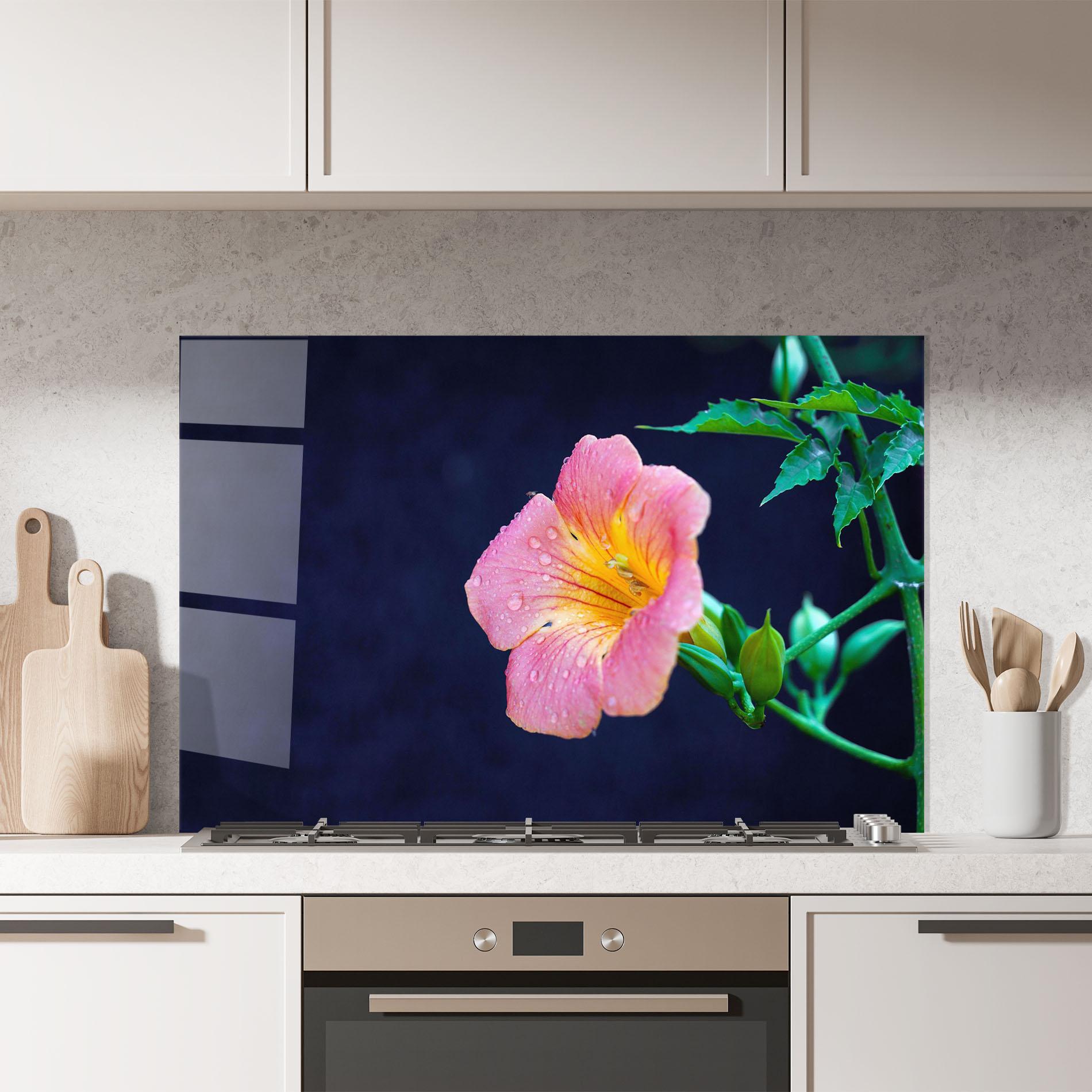 Küchenrückwand Glas Exotic Pink Plant mockup 7