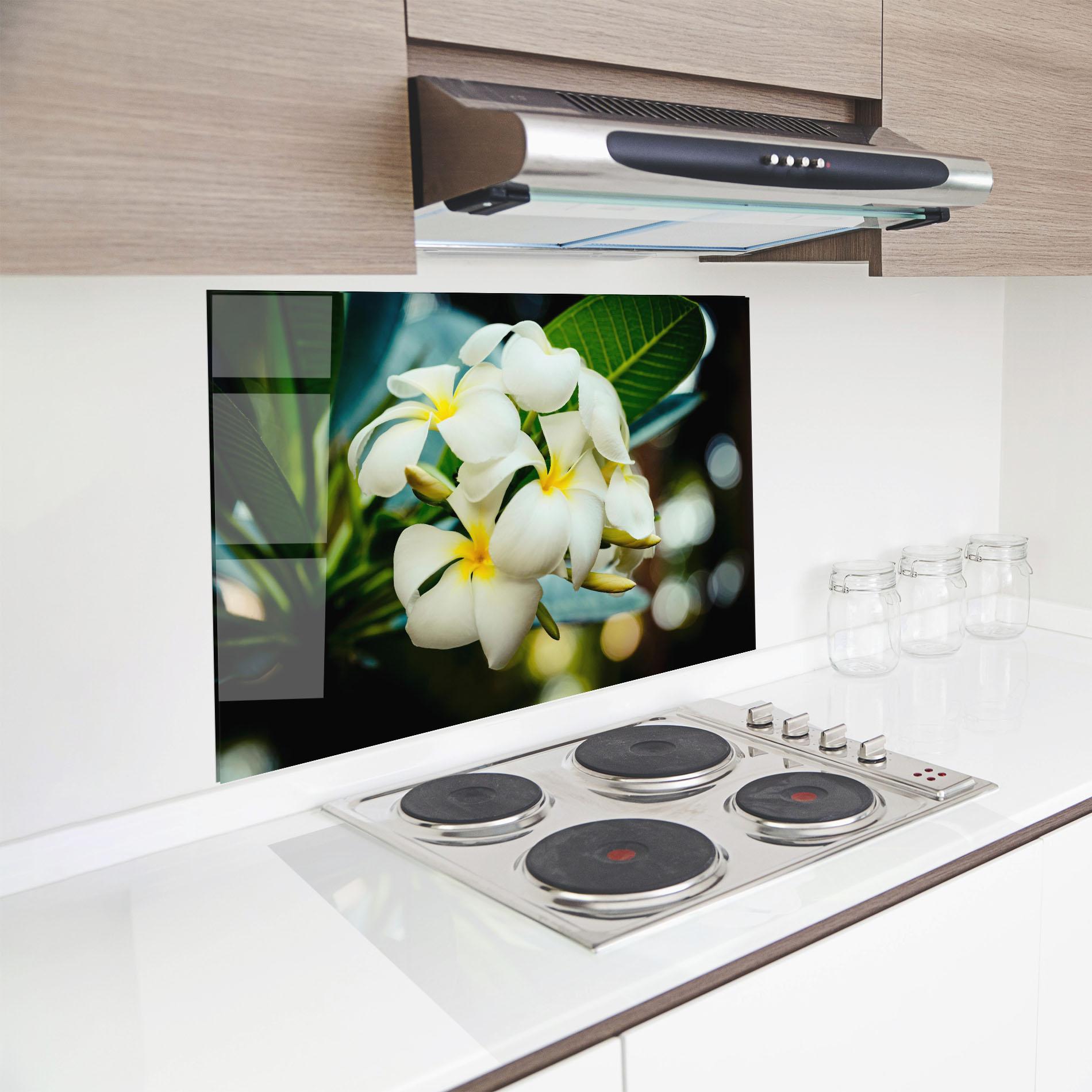 Küchenrückwand Glas Beautiful White Exotic mockup 8