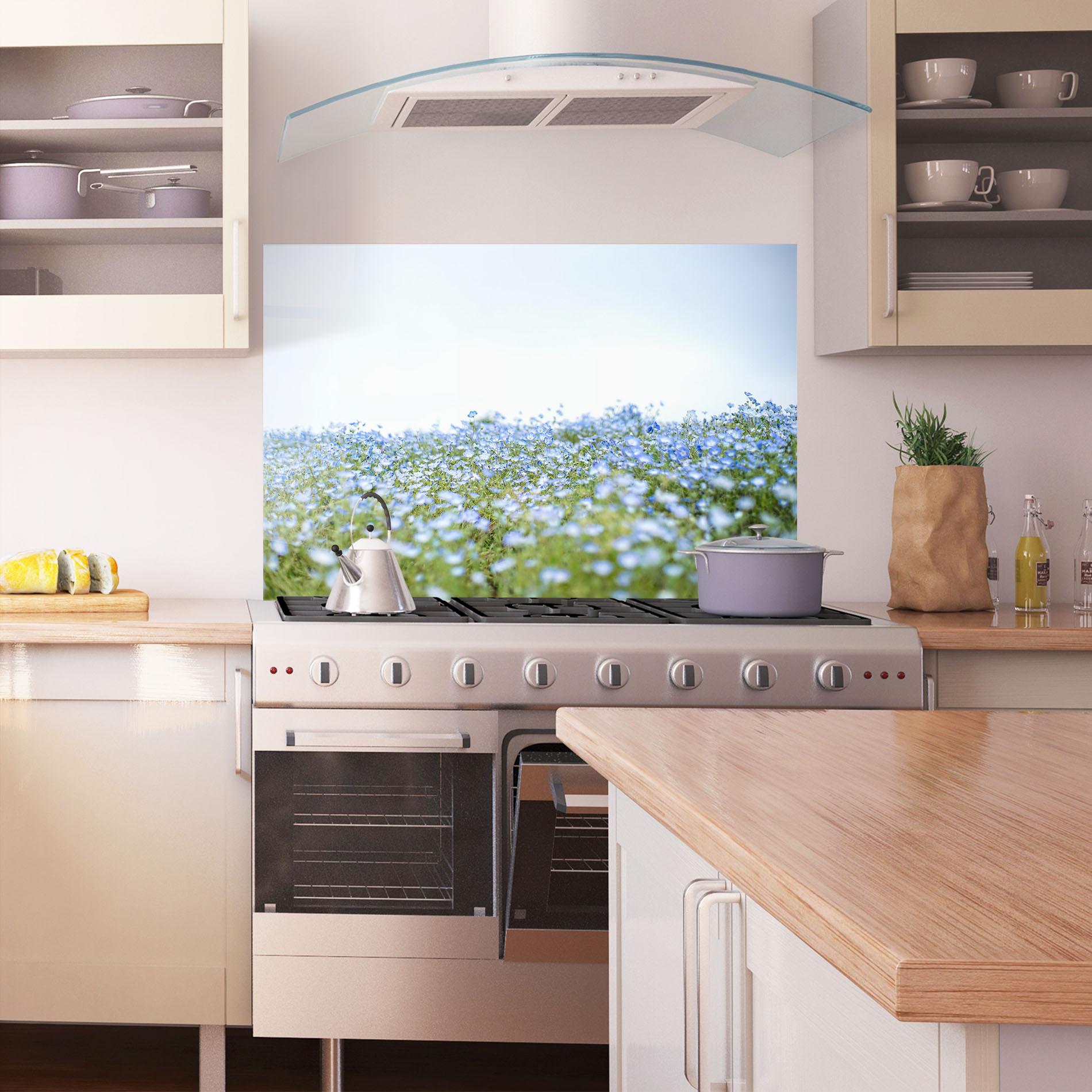 Küchenrückwand Glas Blue Wild Flowers mockup 1