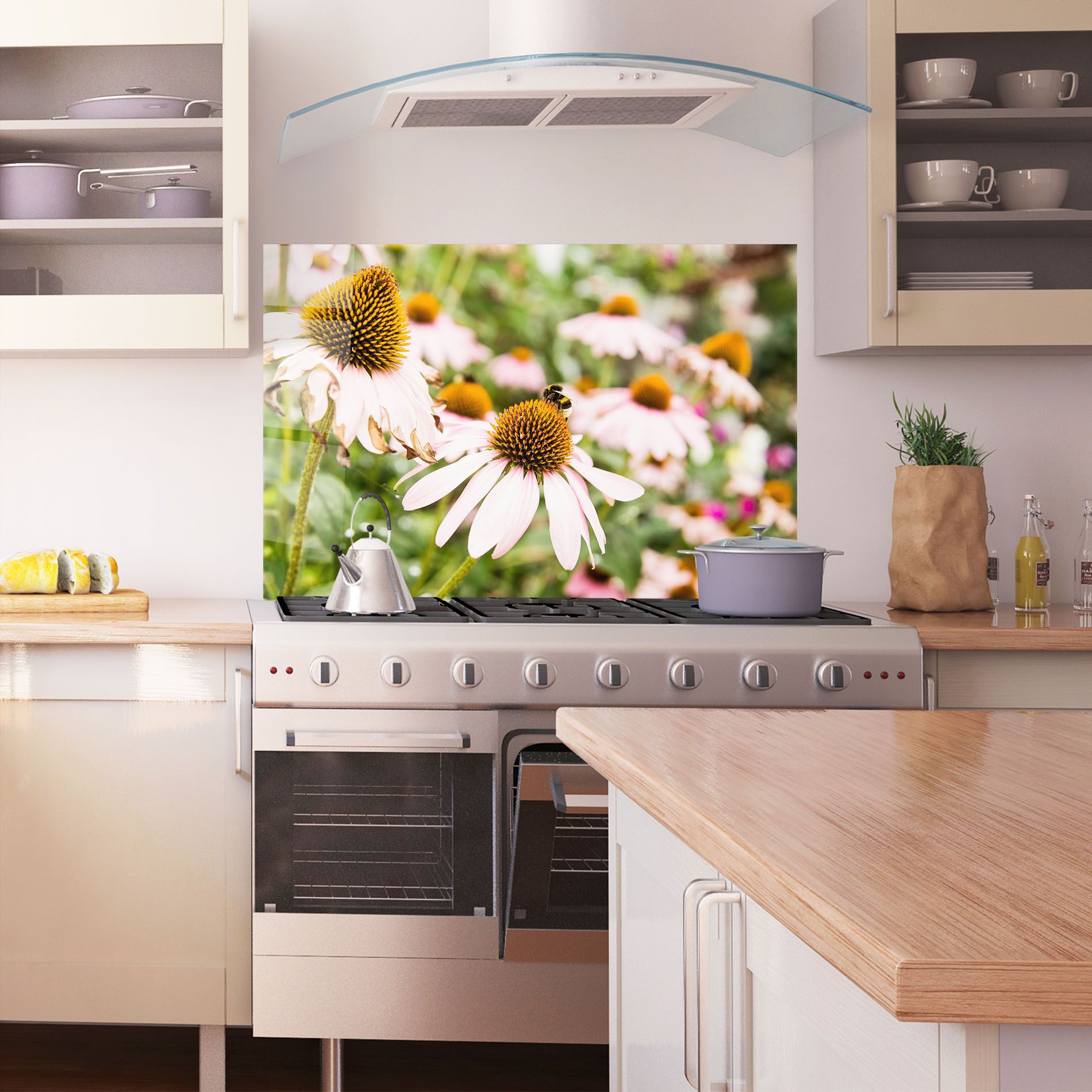 Daylight Bee mockup 1