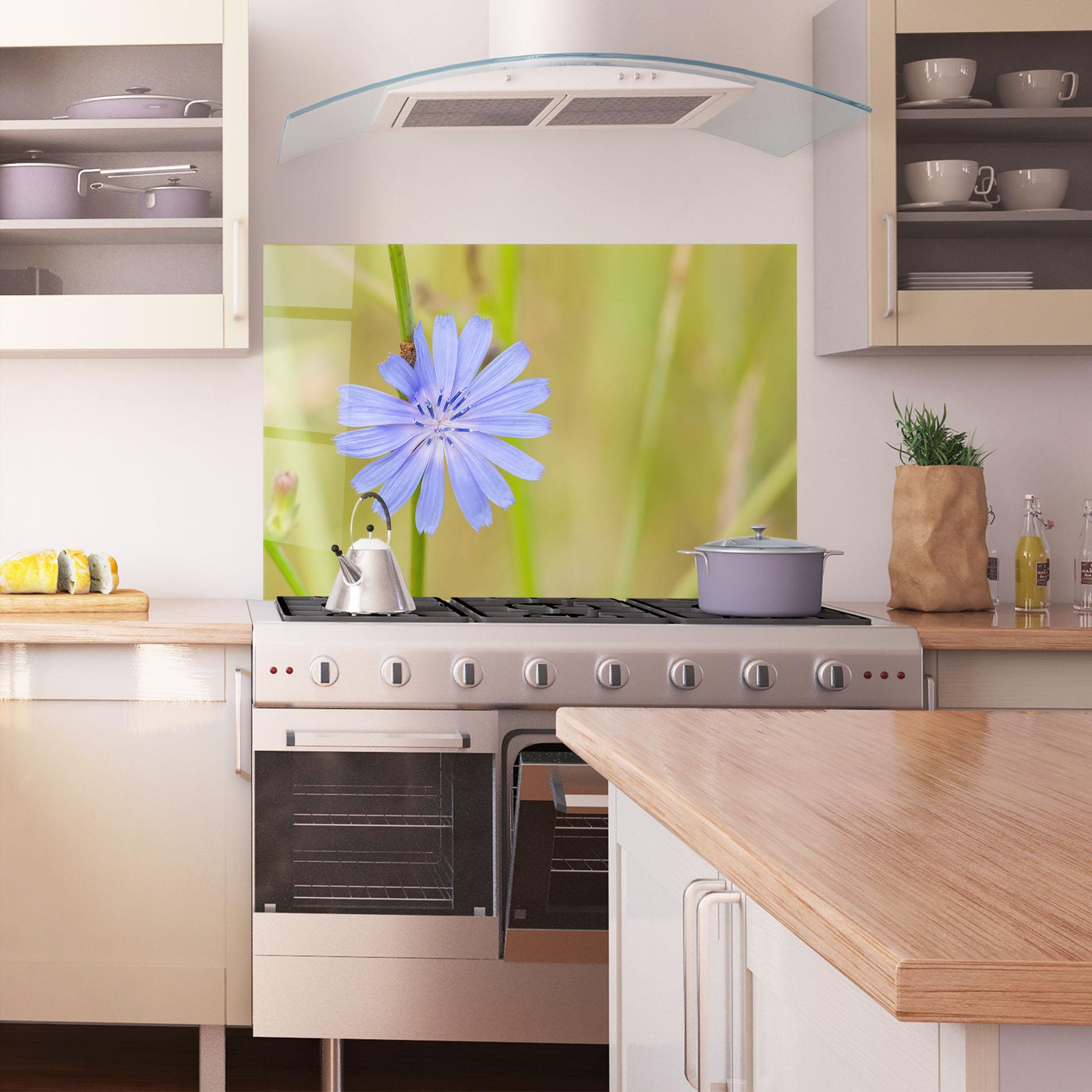 Küchenrückwand Glas Wild Purple Blue mockup 1