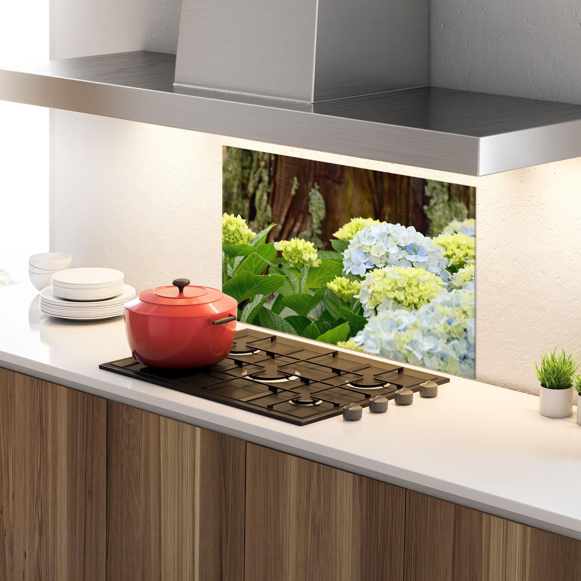 Küchenrückwand Glas Wild Tree Flower mockup 4