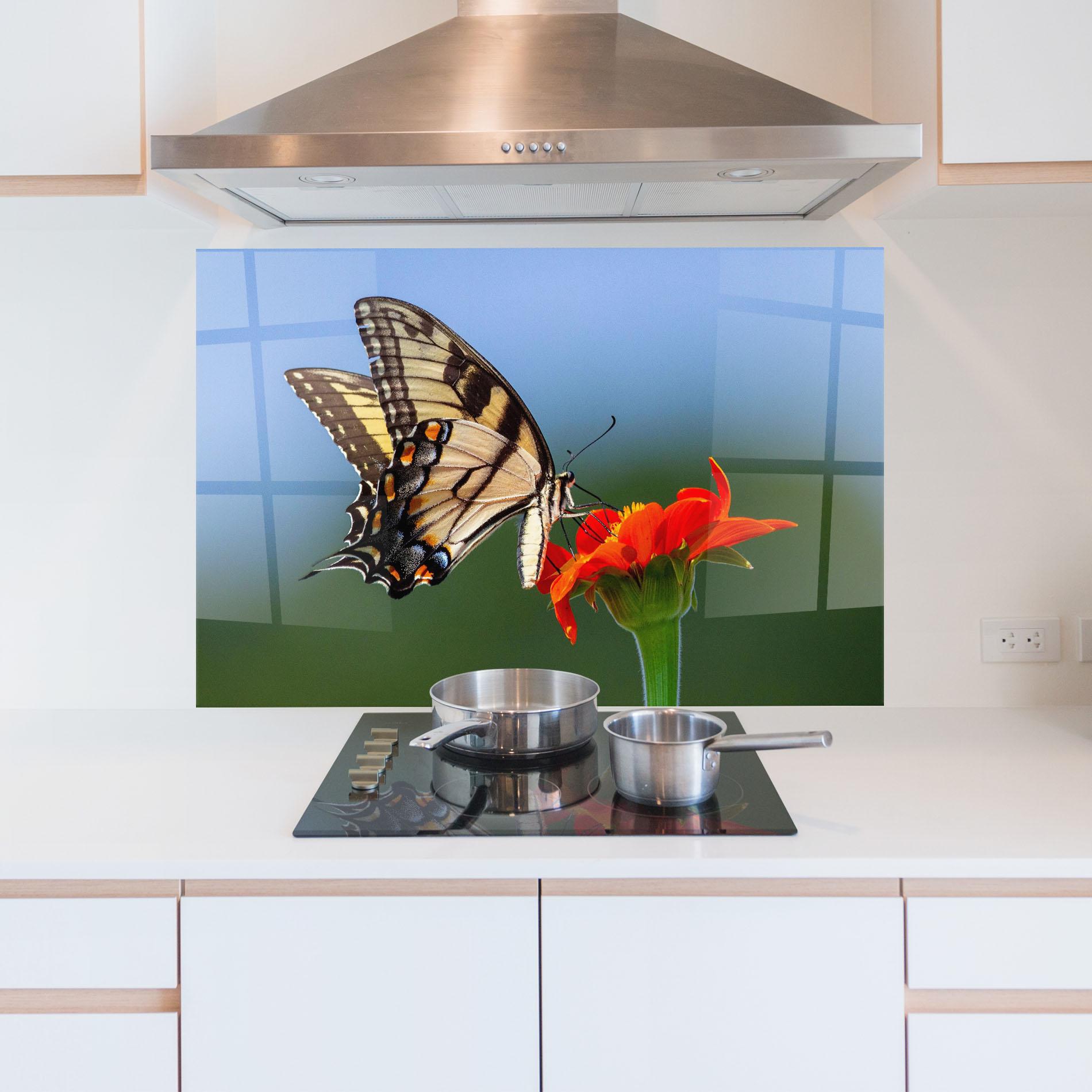 Küchenrückwand Glas Red Flower Wild mockup 5