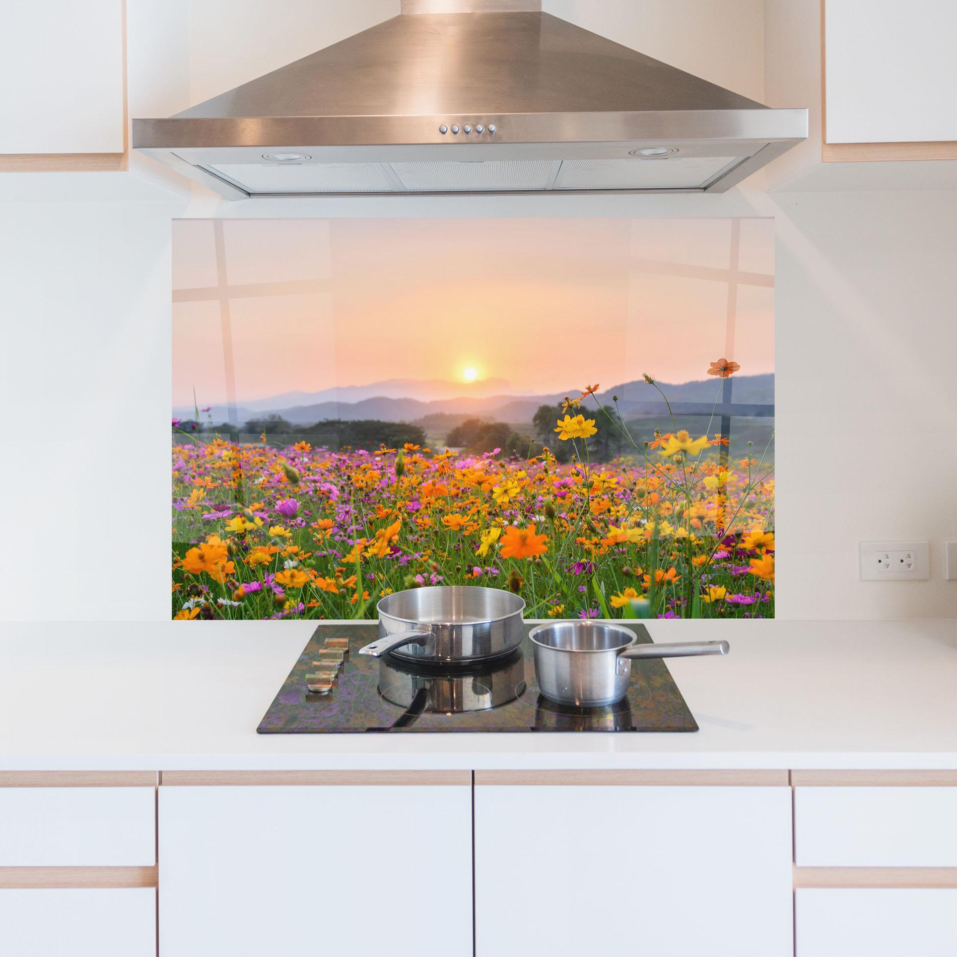 Küchenrückwand Glas Sunset Mountain Flowerf mockup 5