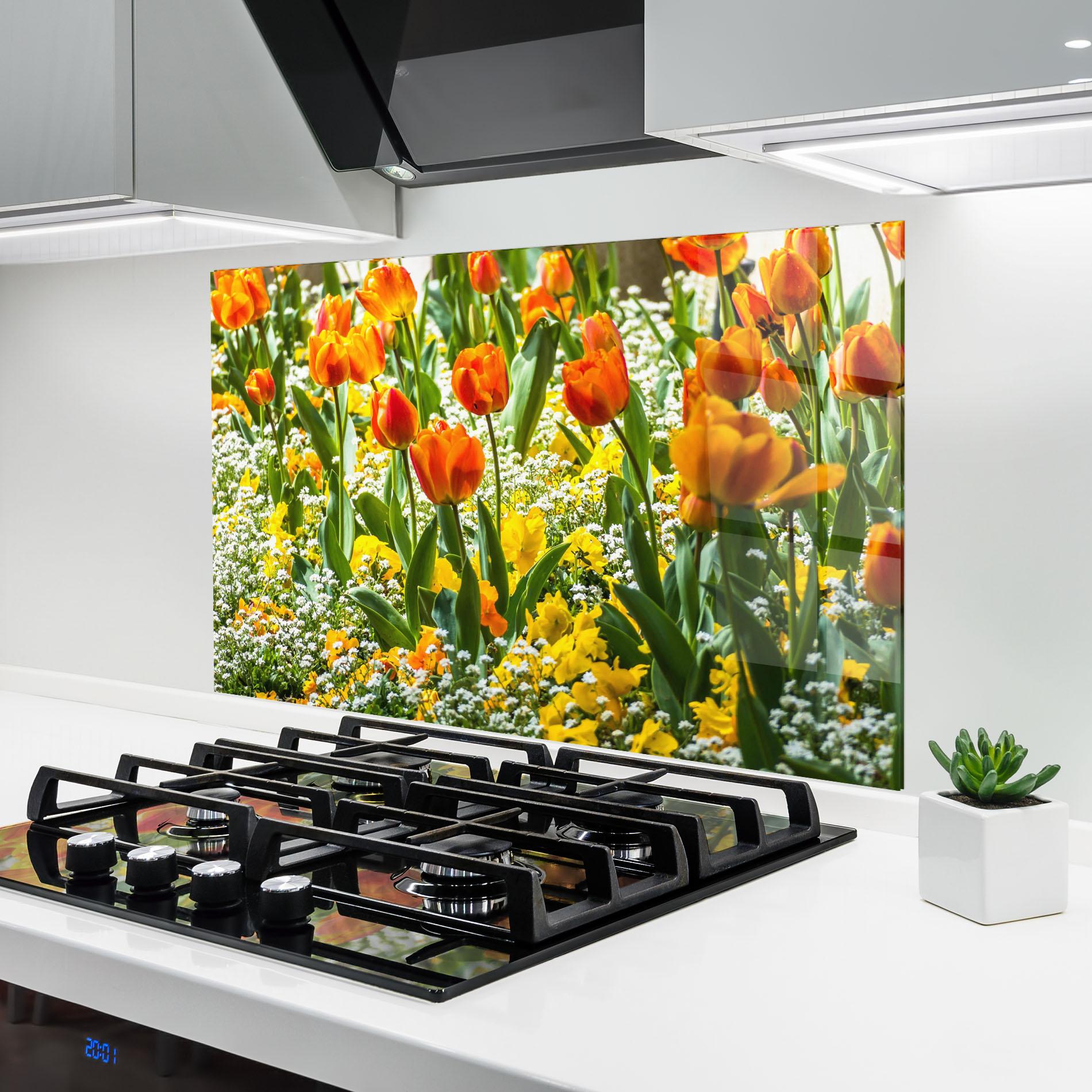 Küchenrückwand Glas Colorful Tulips Garden mockup 6