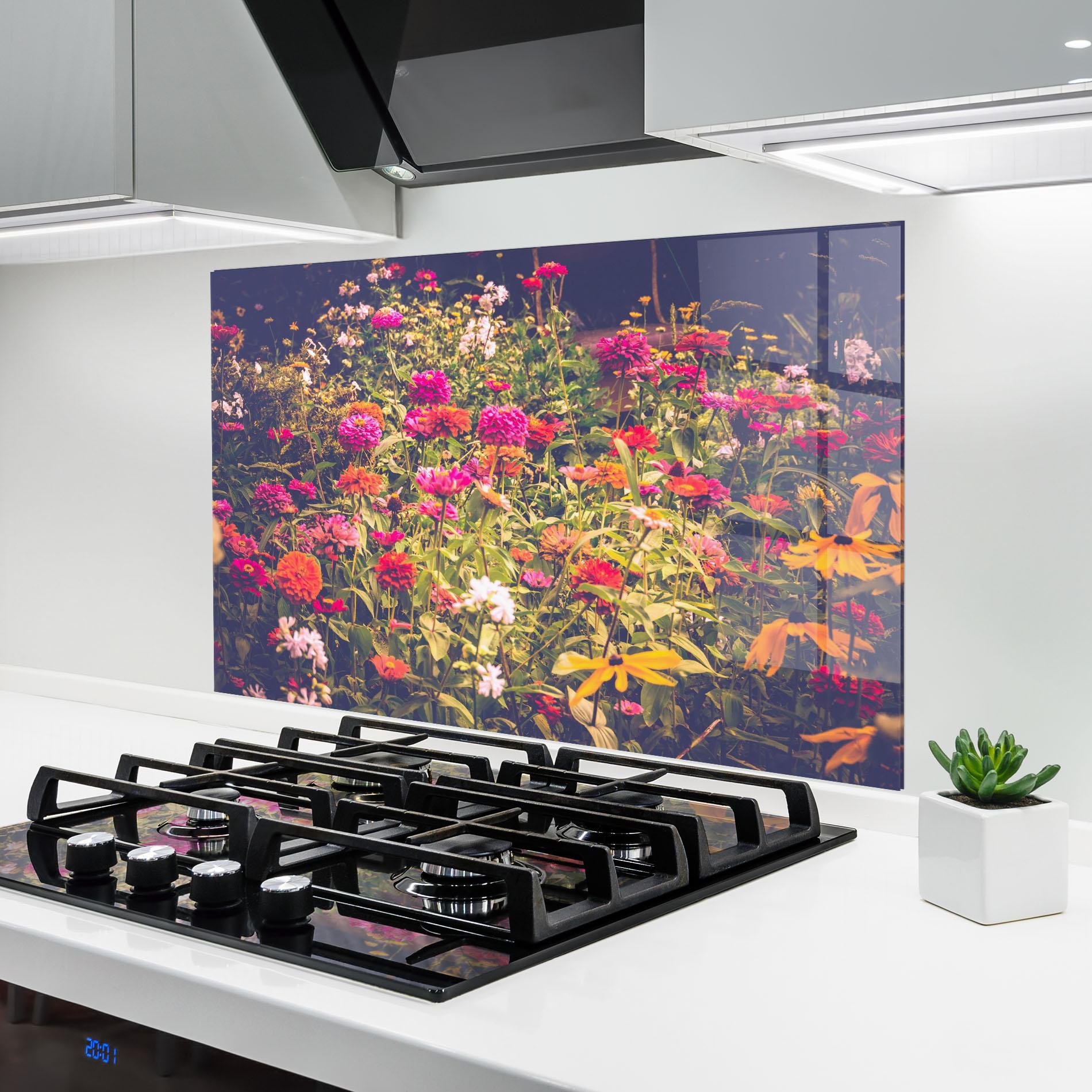 Küchenrückwand Glas Colorful Wild Field mockup 6
