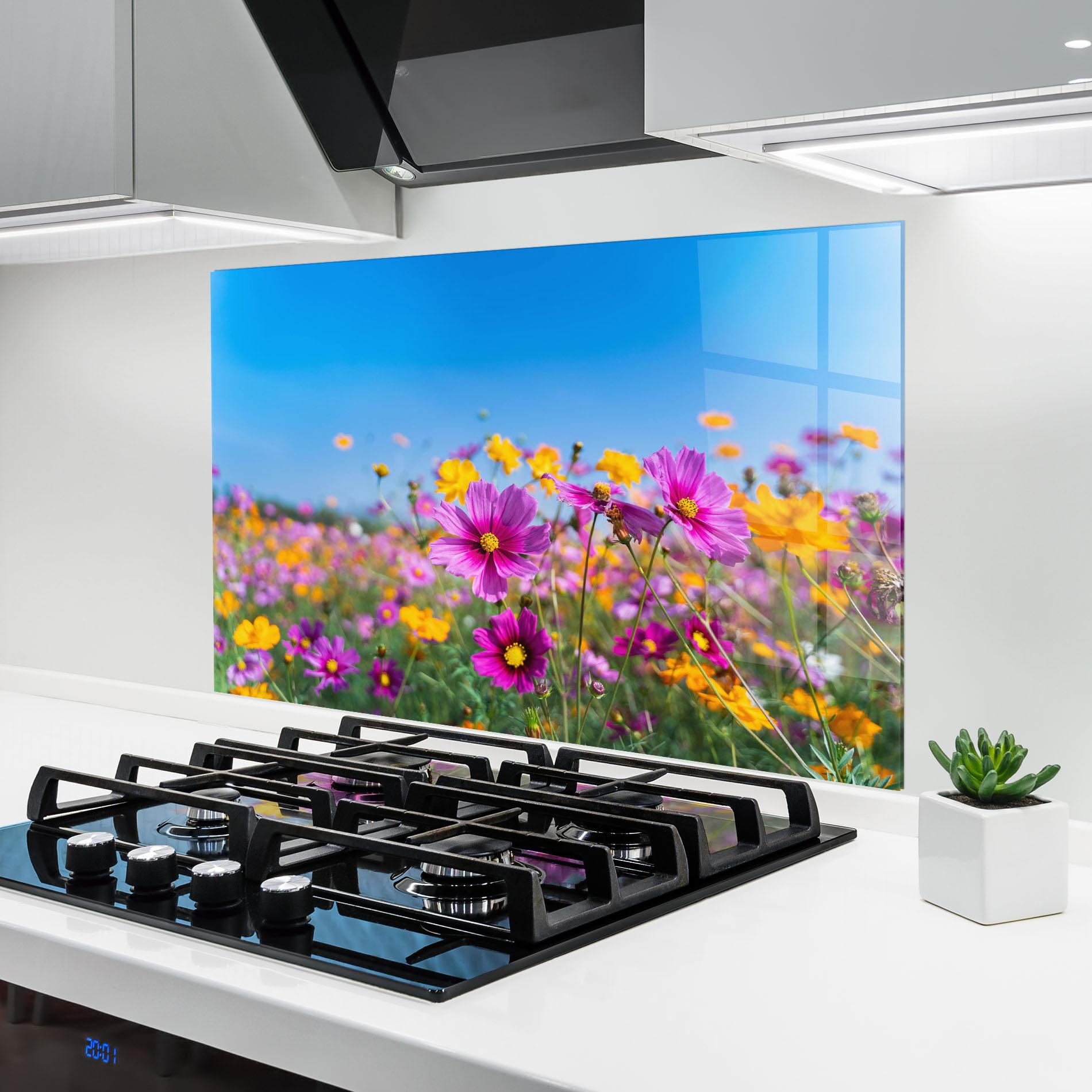 Küchenrückwand Glas Cosmos Flowers Grassland mockup 6