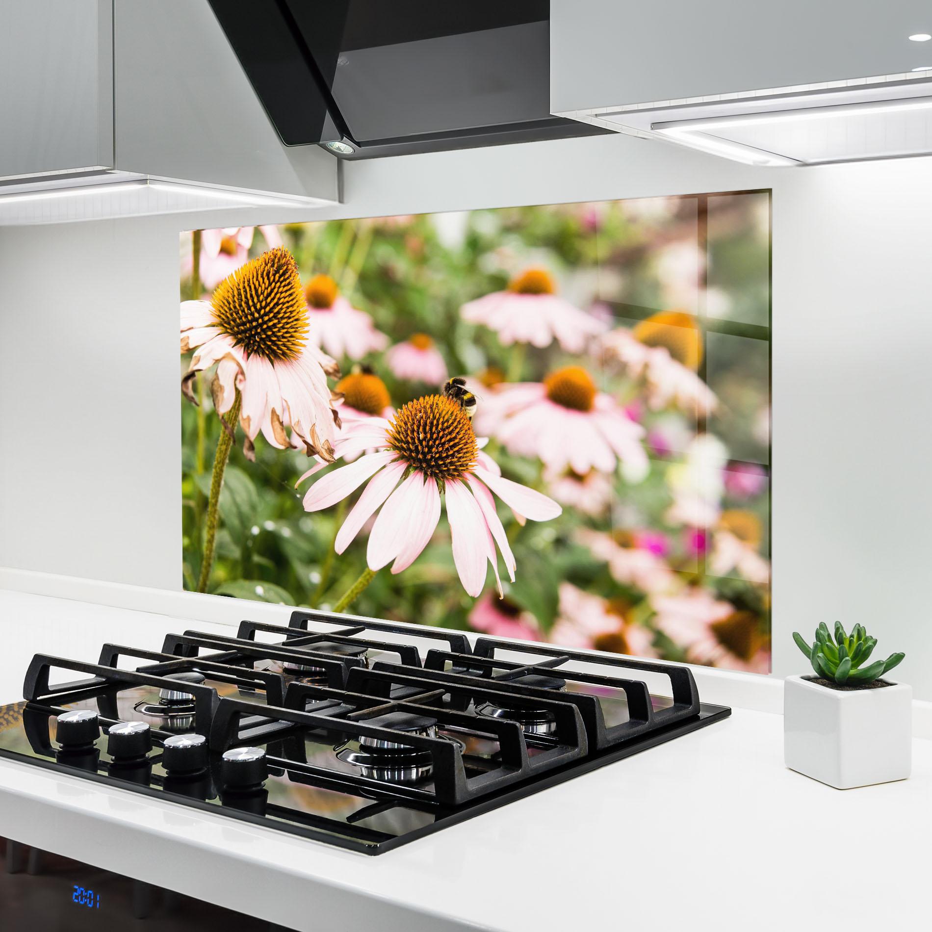 Küchenrückwand Glas Daylight Bee mockup 6