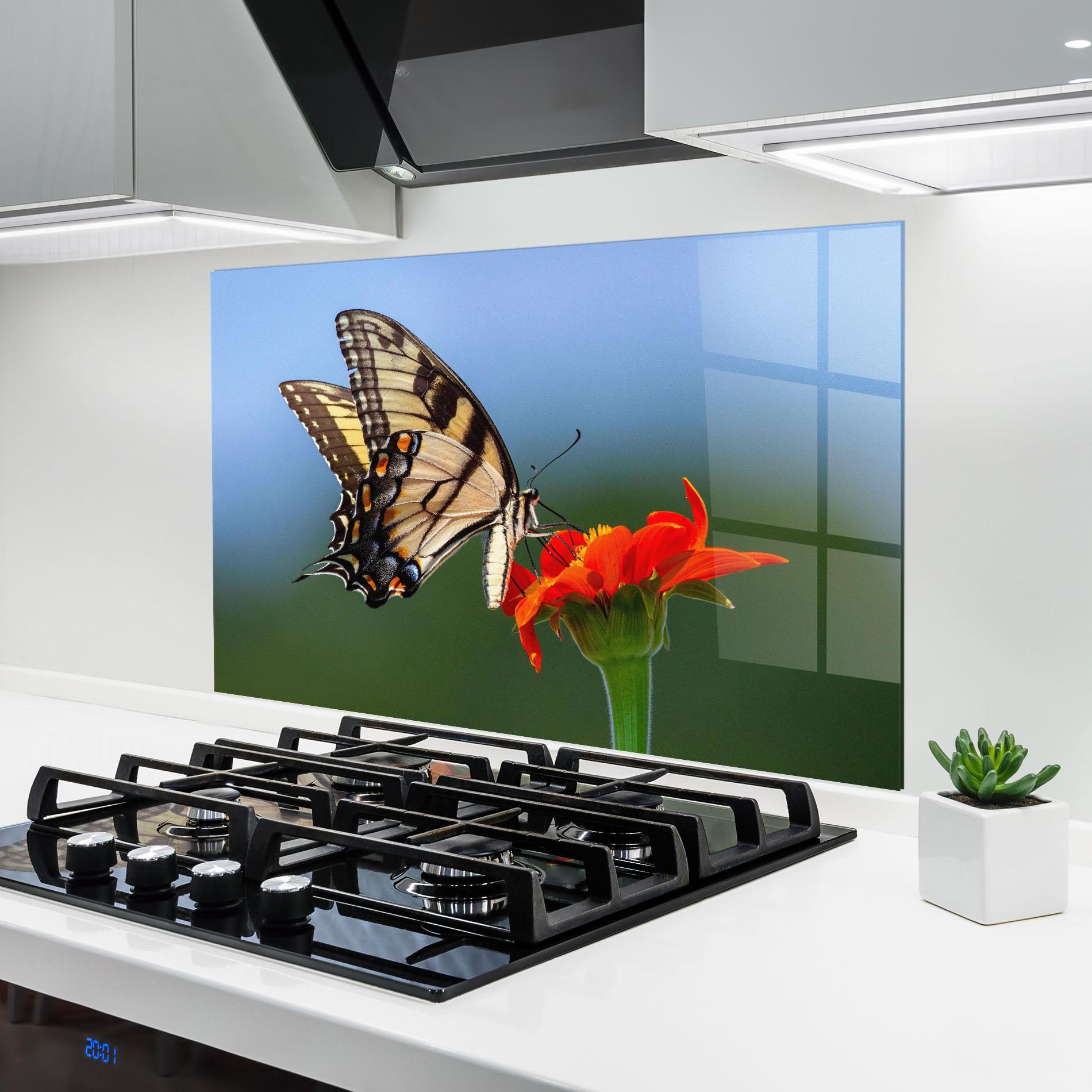 Küchenrückwand Glas Red Flower Wild mockup 6