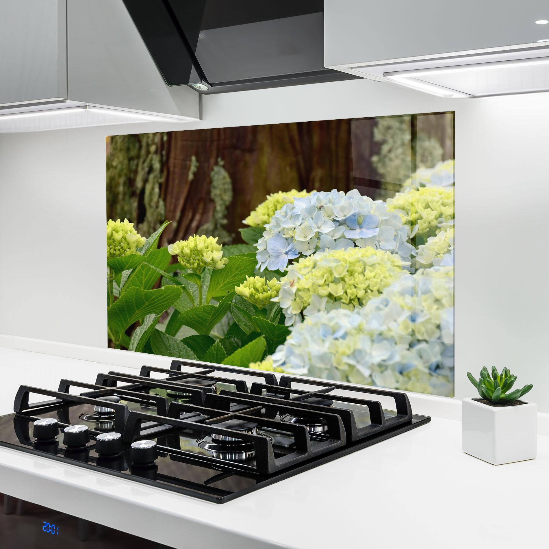 Küchenrückwand Glas Wild Tree Flower mockup 6