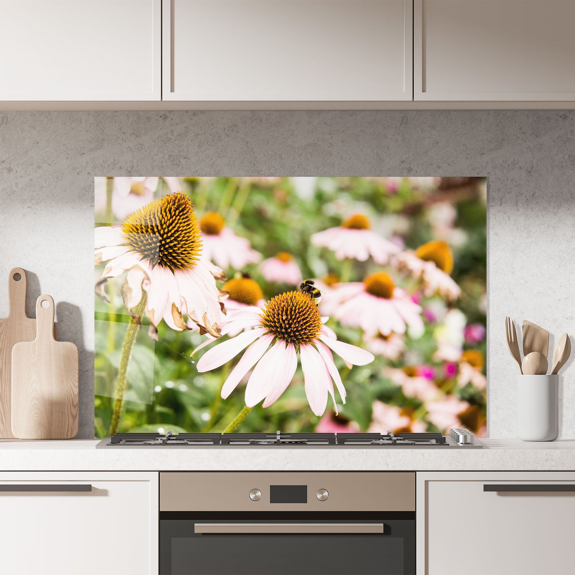 Daylight Bee mockup 7