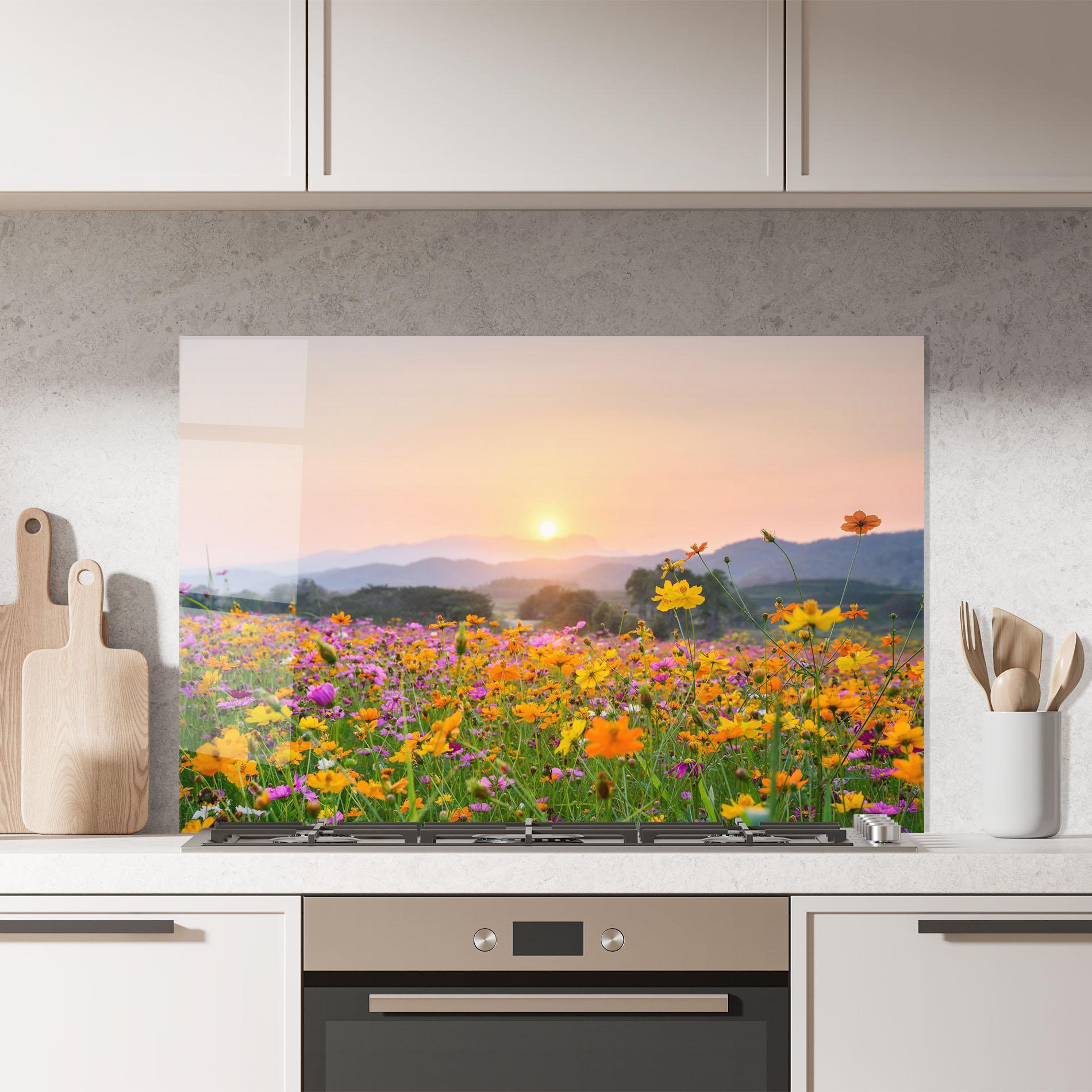 Küchenrückwand Glas Sunset Mountain Flowerf mockup 7