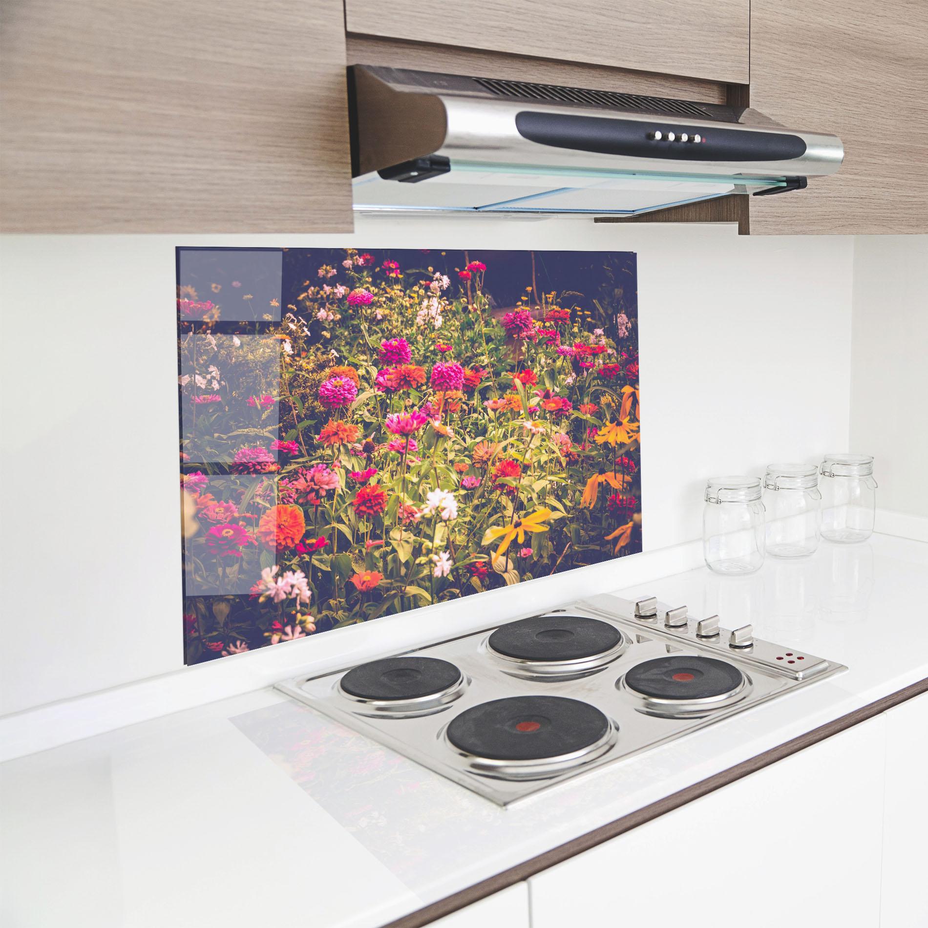 Küchenrückwand Glas Colorful Wild Field mockup 8