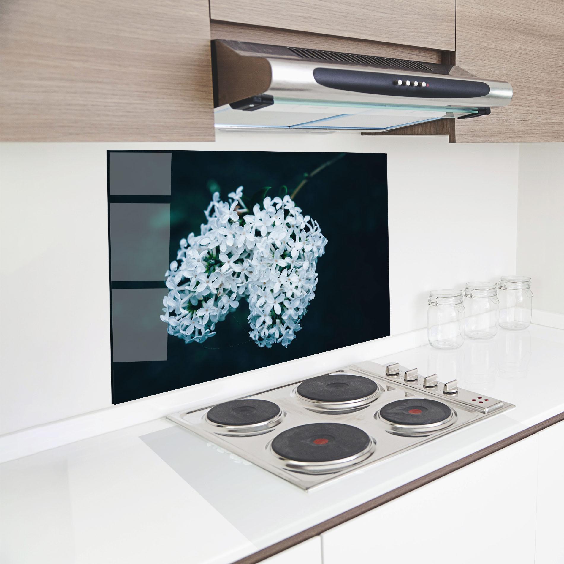 Küchenrückwand Glas Green Light Flower mockup 8