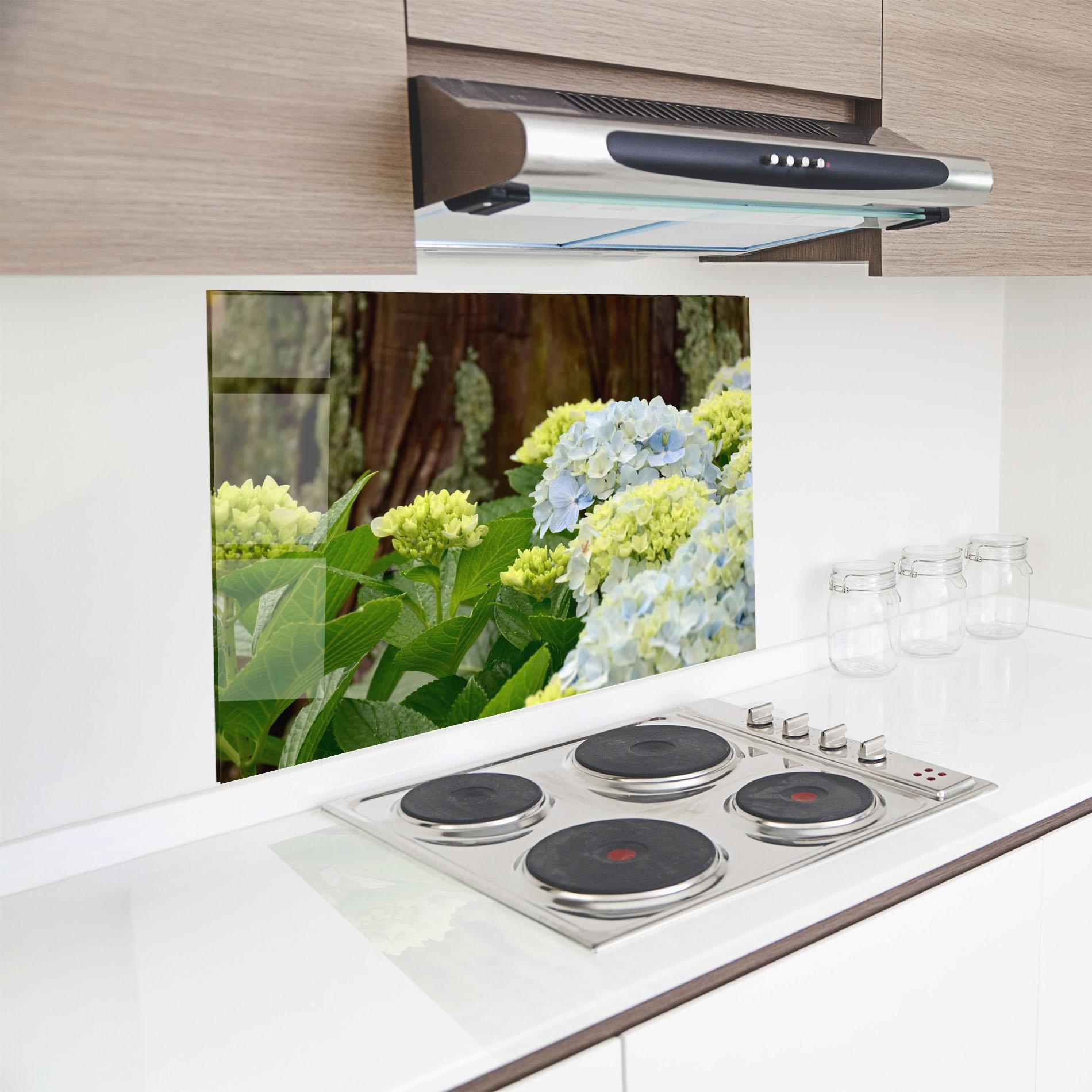 Küchenrückwand Glas Wild Tree Flower mockup 8