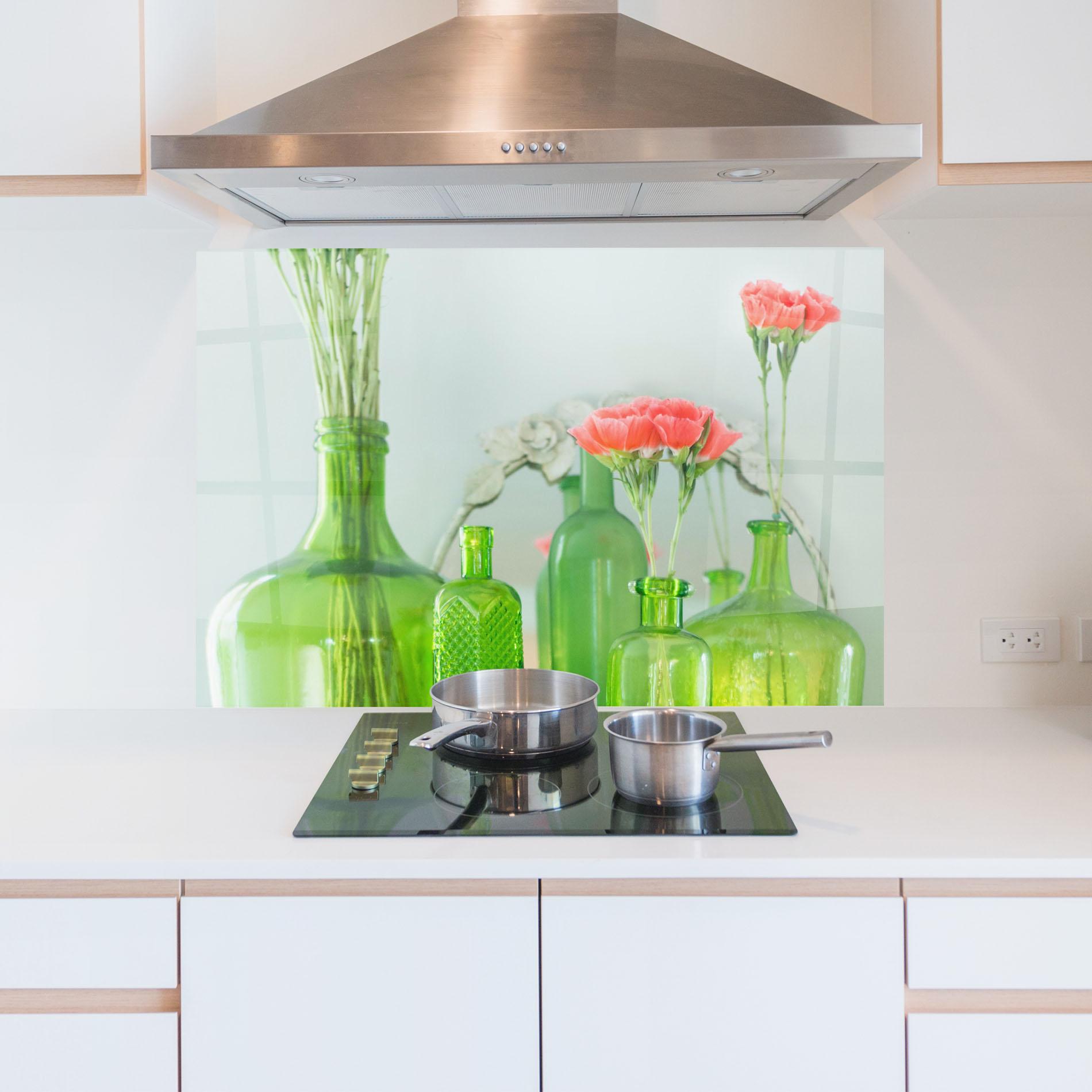 Küchenrückwand Glas Green Vase Flowers mockup 5