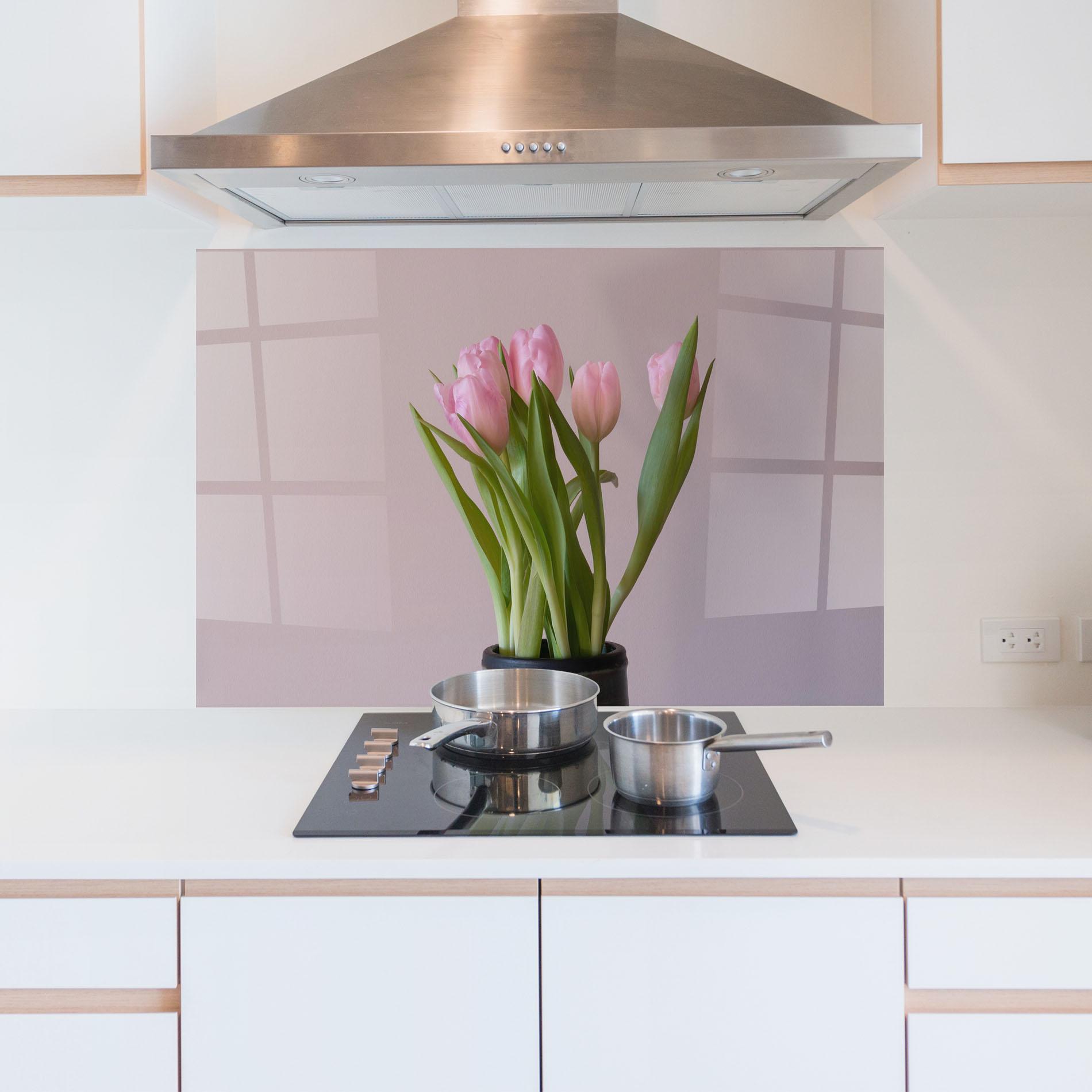 Küchenrückwand Glas Pink Tulips Vase mockup 5
