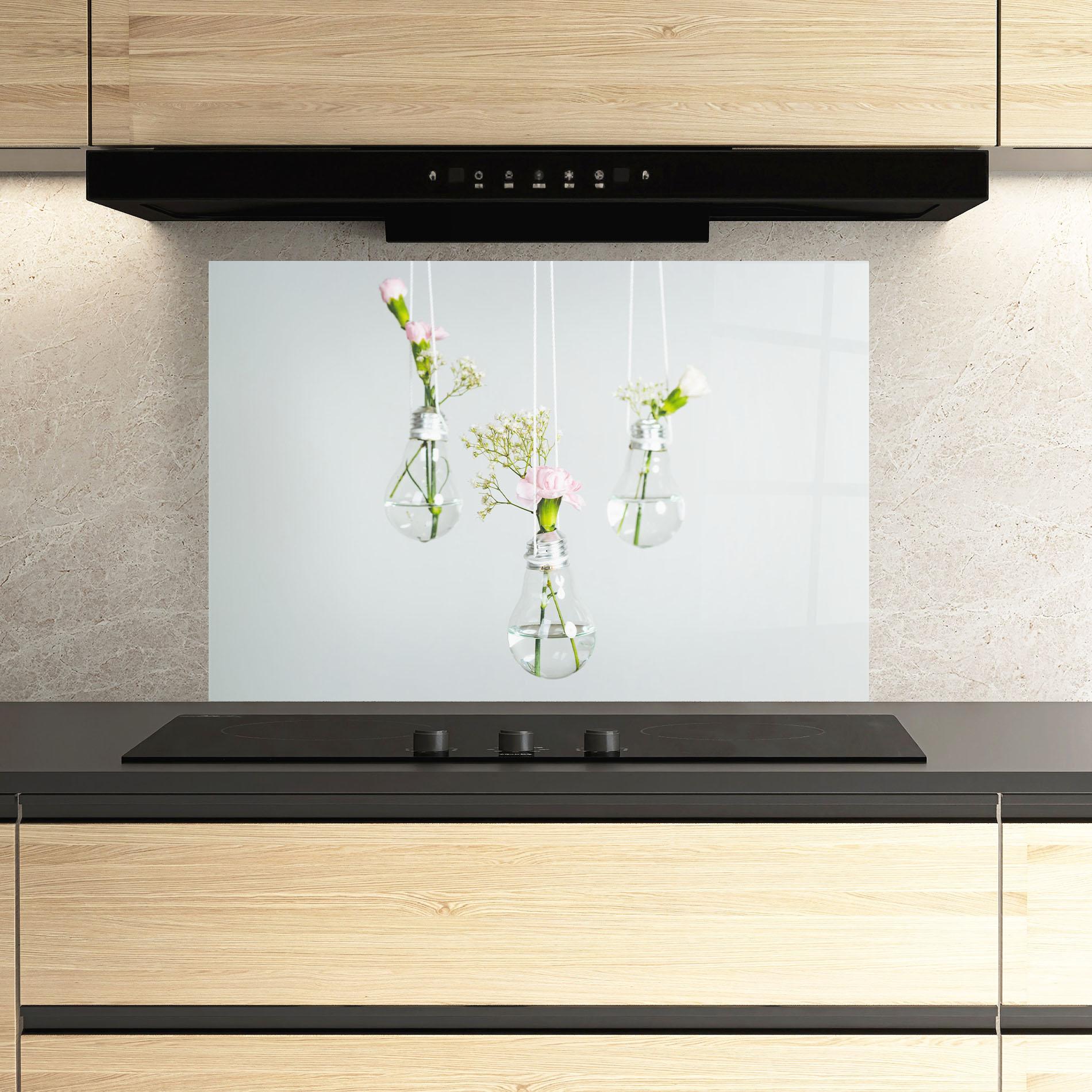 Küchenrückwand Glas Floating Vase mockup 3