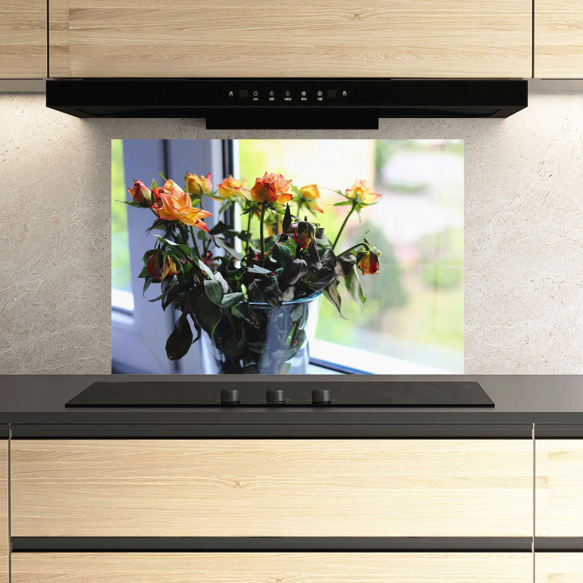 Küchenrückwand Glas Red Yellow Rose Vase mockup 3