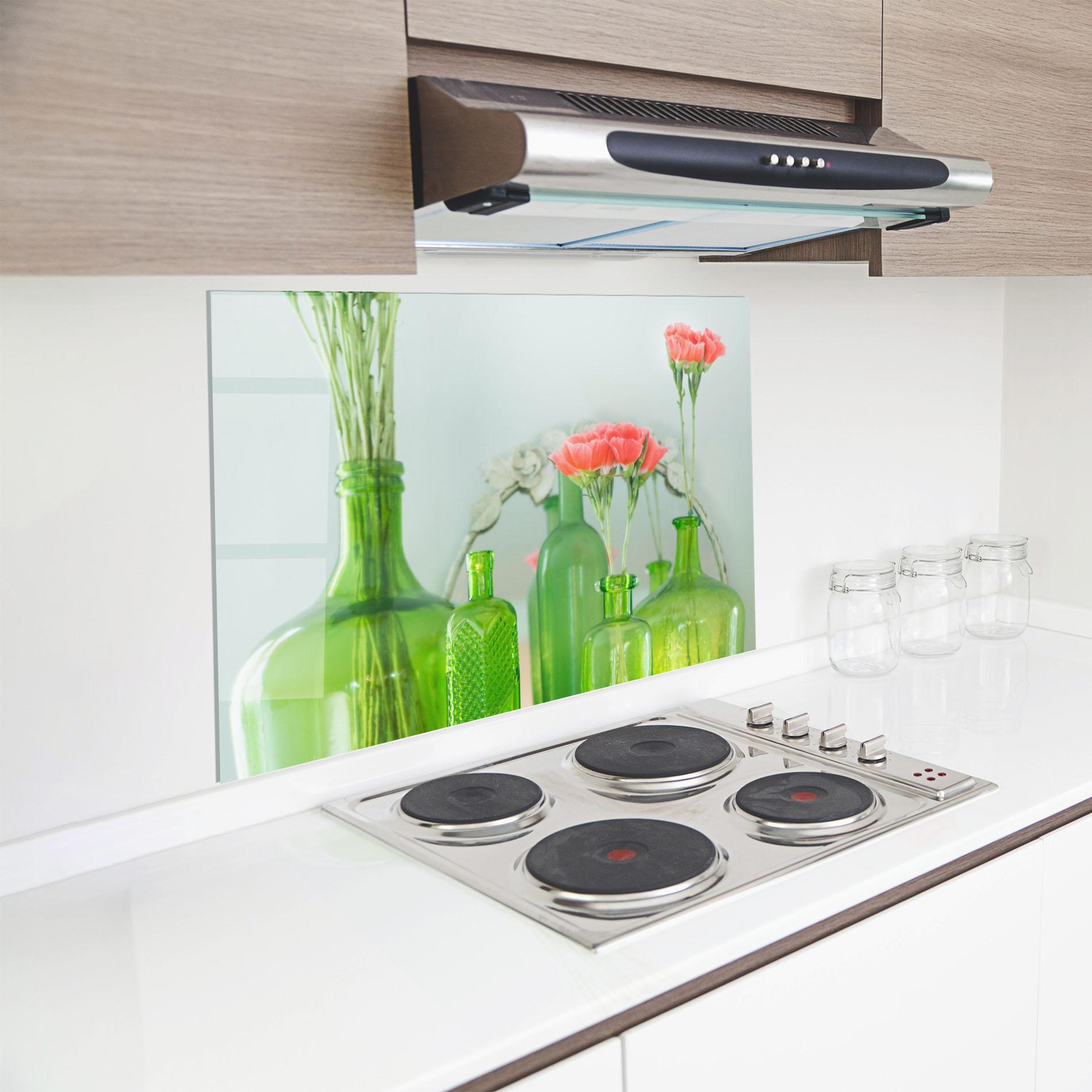 Küchenrückwand Glas Green Vase Flowers mockup 8