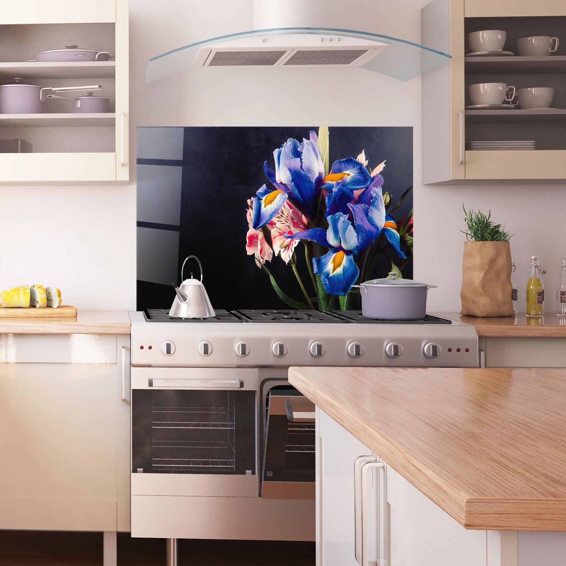 Küchenrückwand Glas Iris Bouquet mockup 1