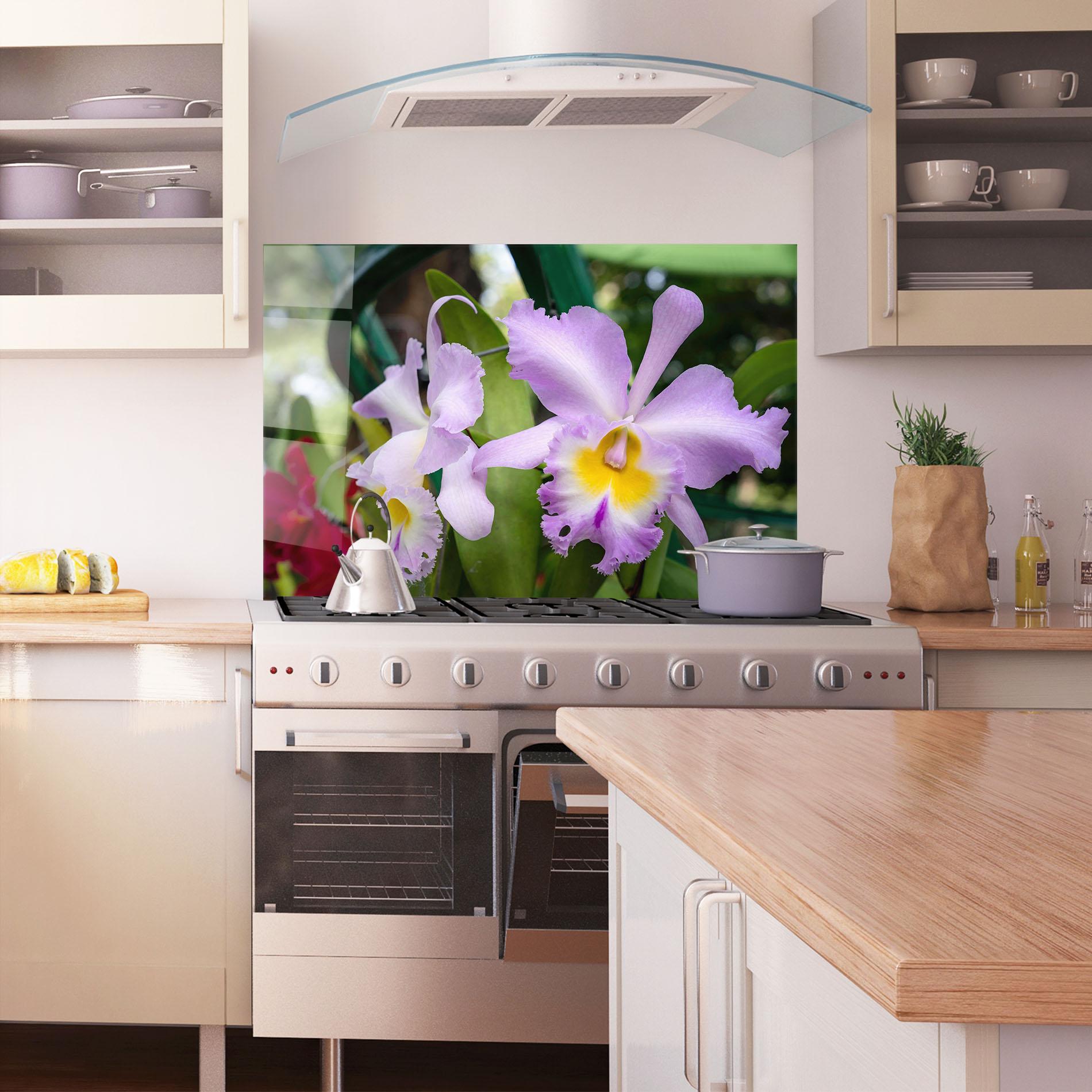 Küchenrückwand Glas Light Purple Iris mockup 1
