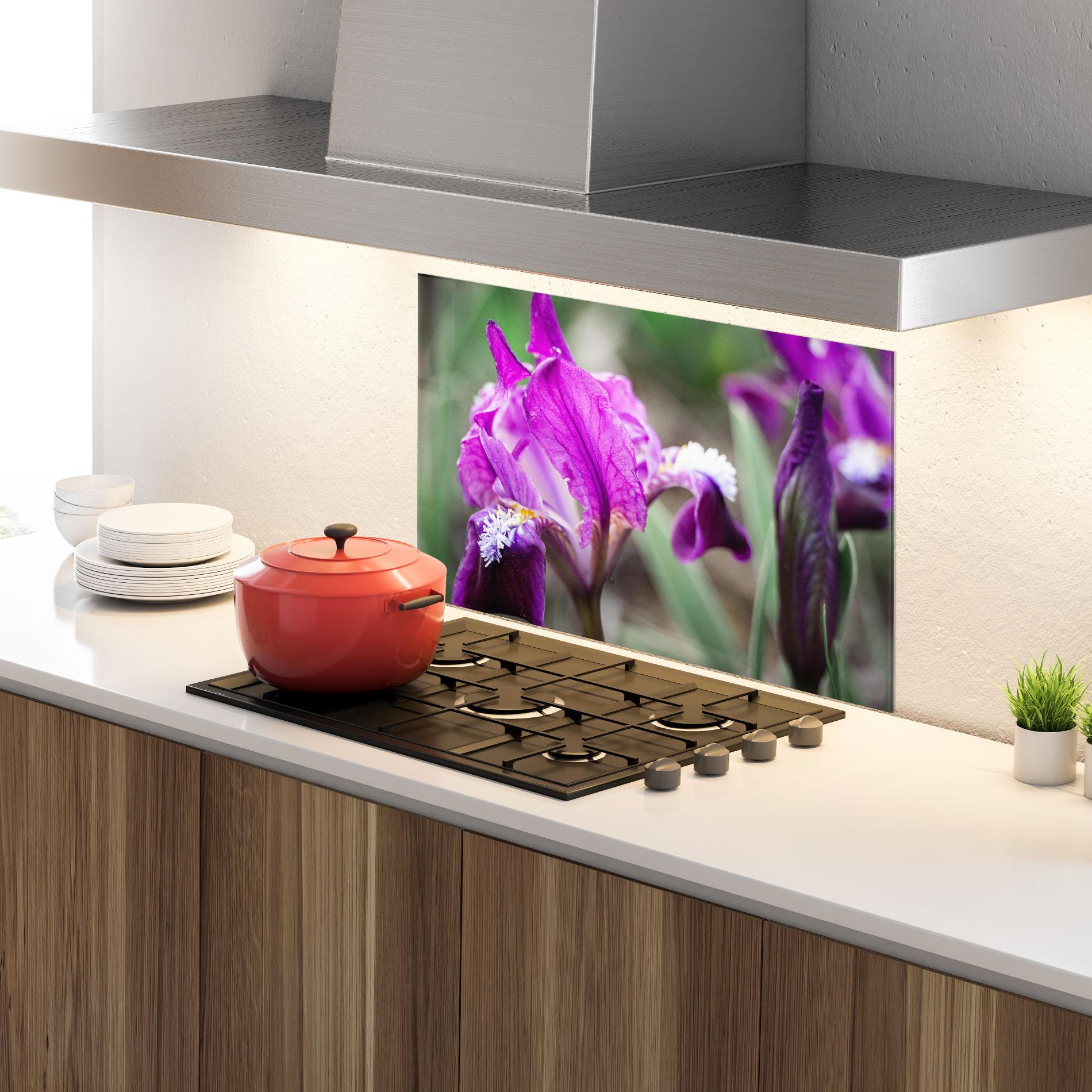 Küchenrückwand Glas Dark Pink Iris mockup 4