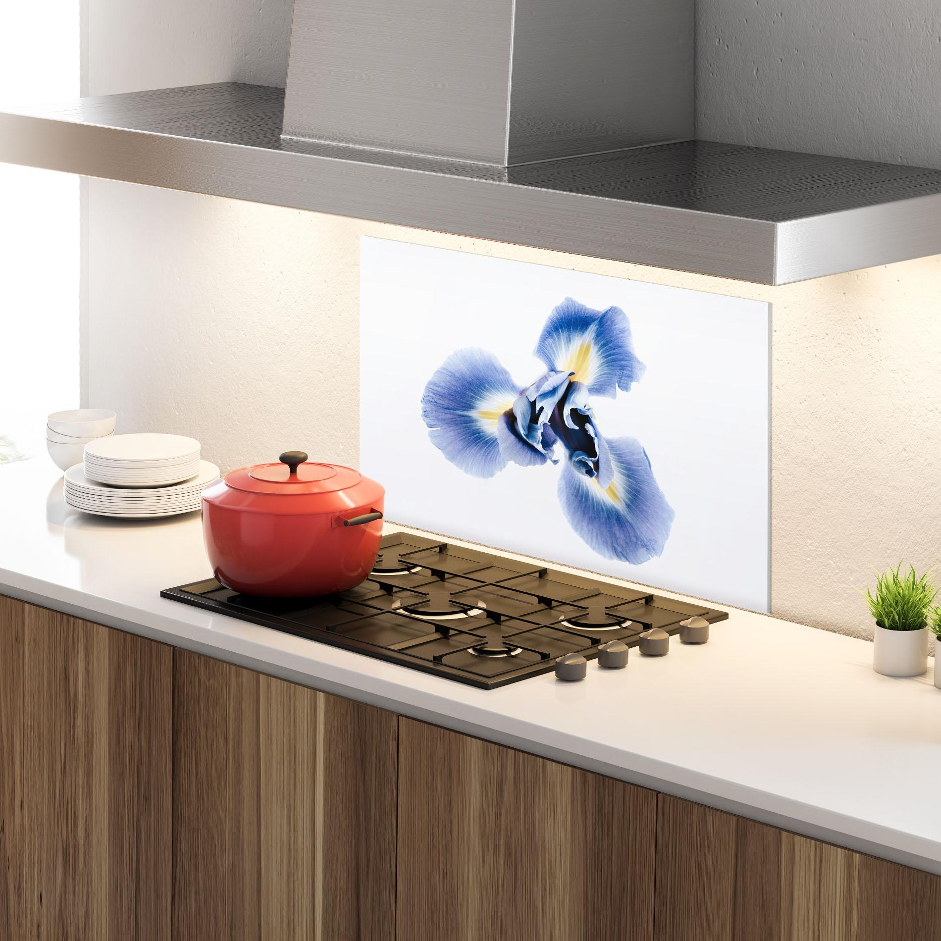 Küchenrückwand Glas Iris Flower mockup 4