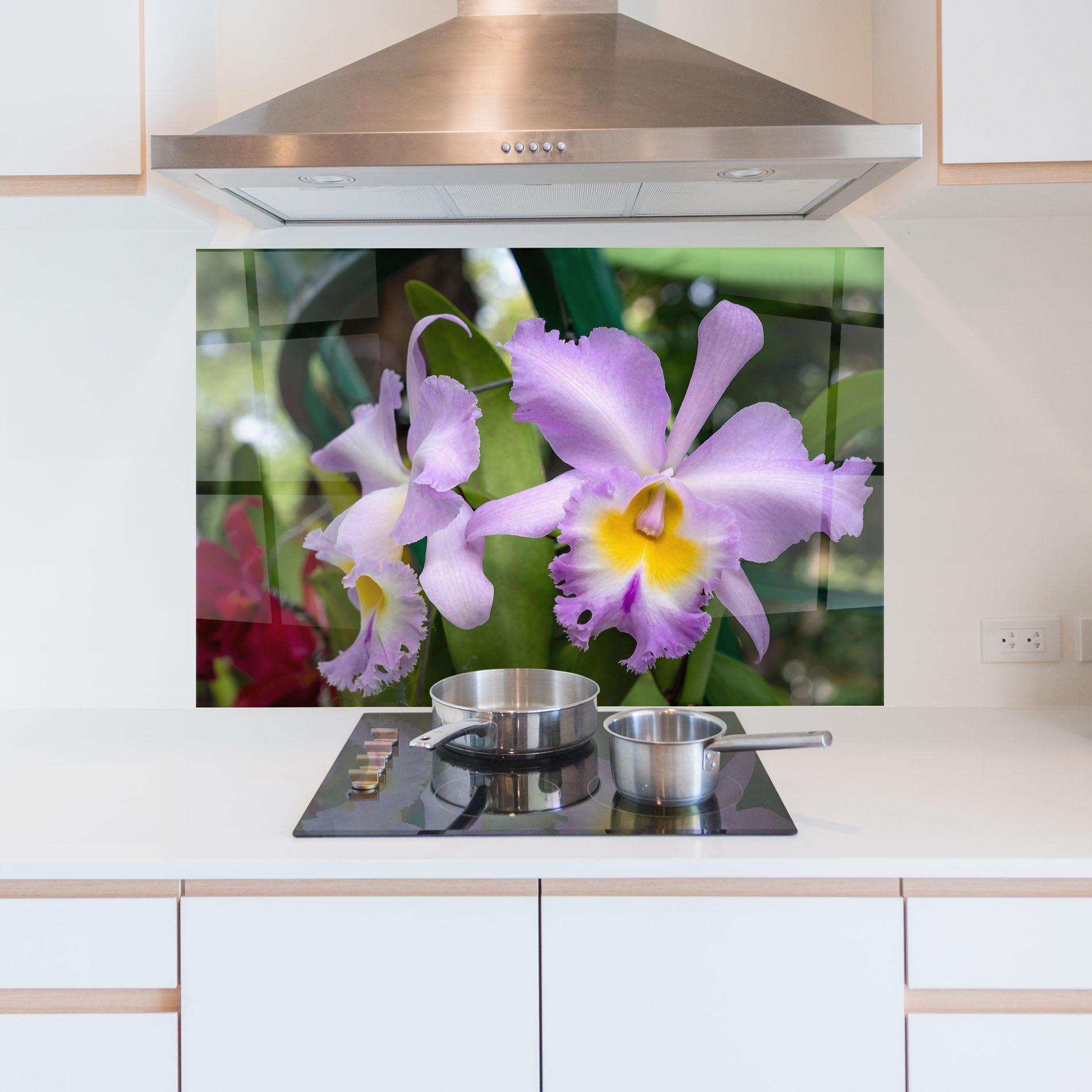 Küchenrückwand Glas Light Purple Iris mockup 5