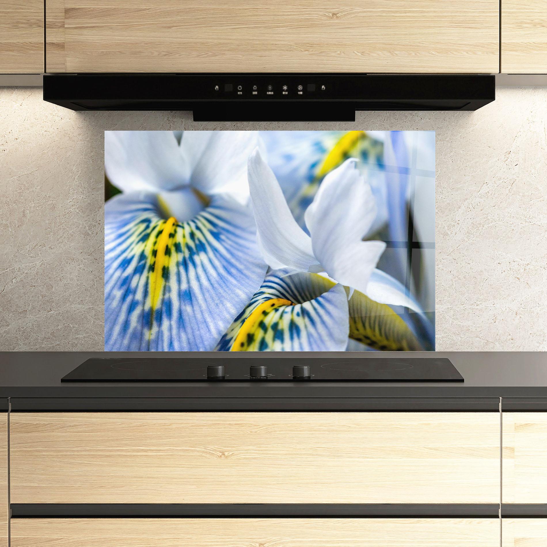 Küchenrückwand Glas Blue Yellow Iris mockup 3