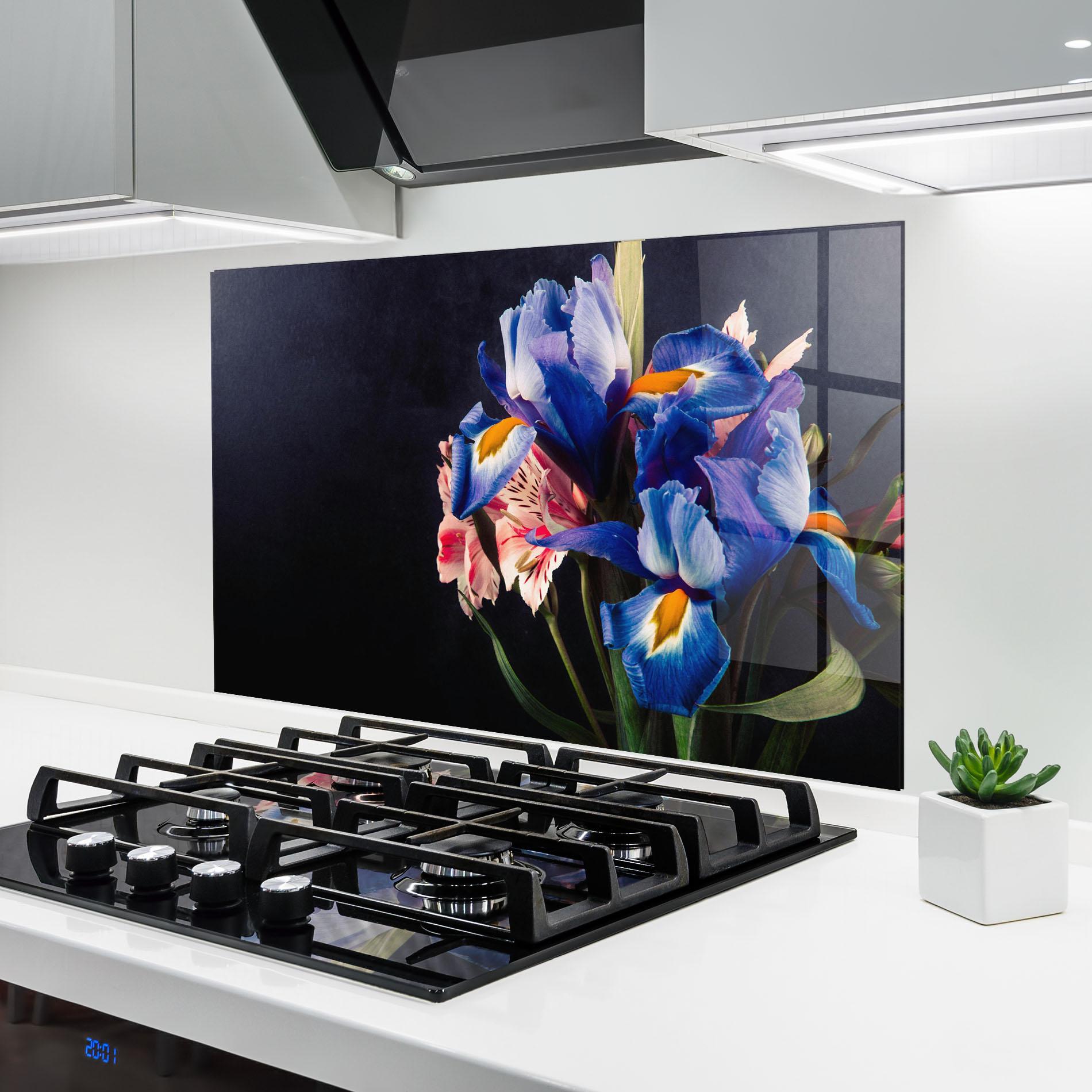 Küchenrückwand Glas Iris Bouquet mockup 6
