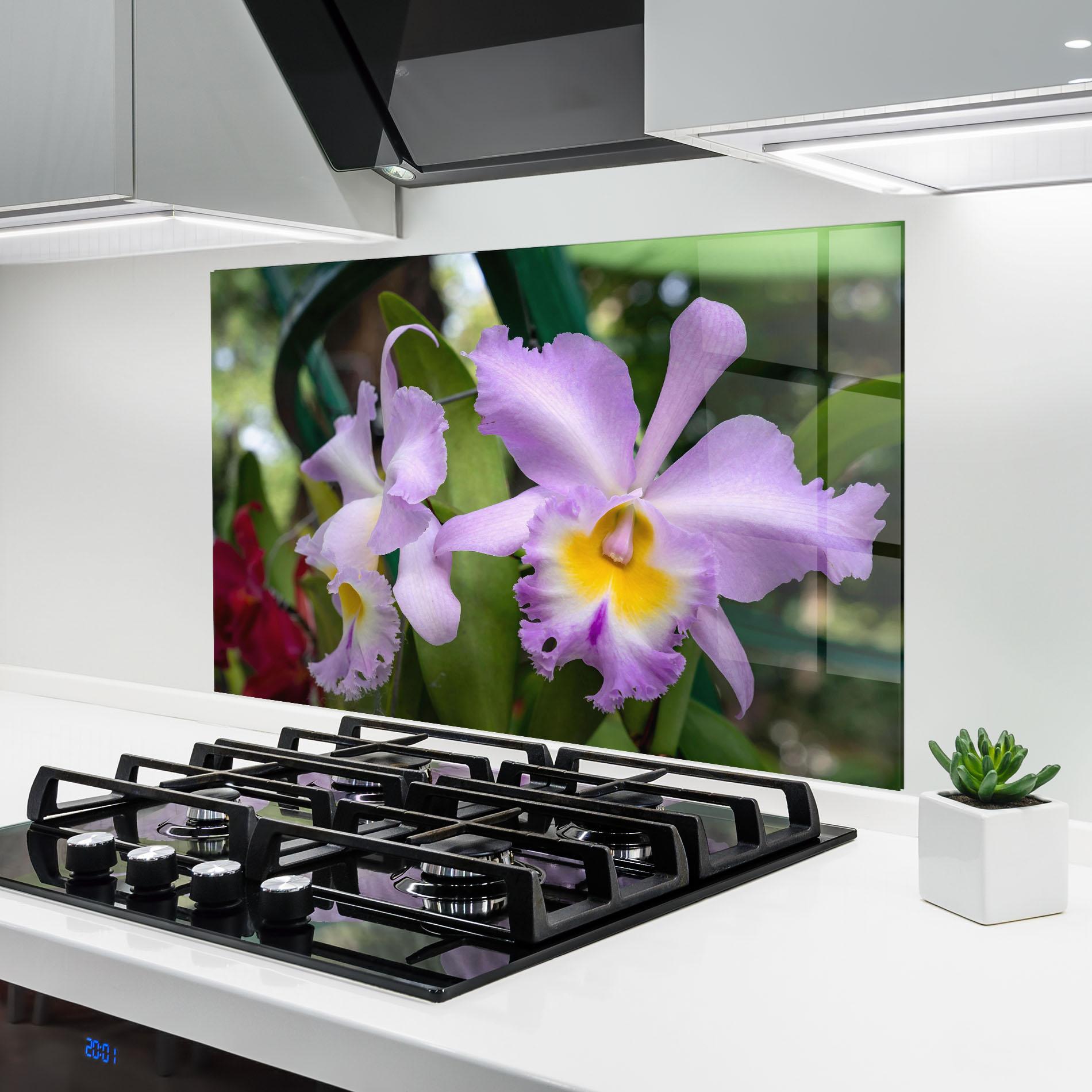 Küchenrückwand Glas Light Purple Iris mockup 6