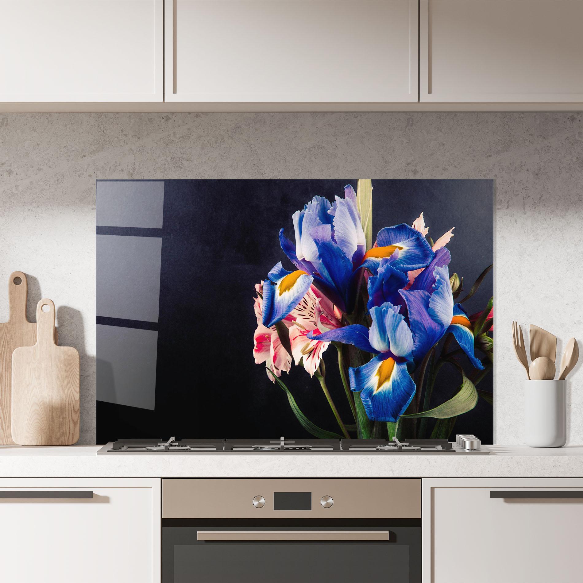 Küchenrückwand Glas Iris Bouquet mockup 7