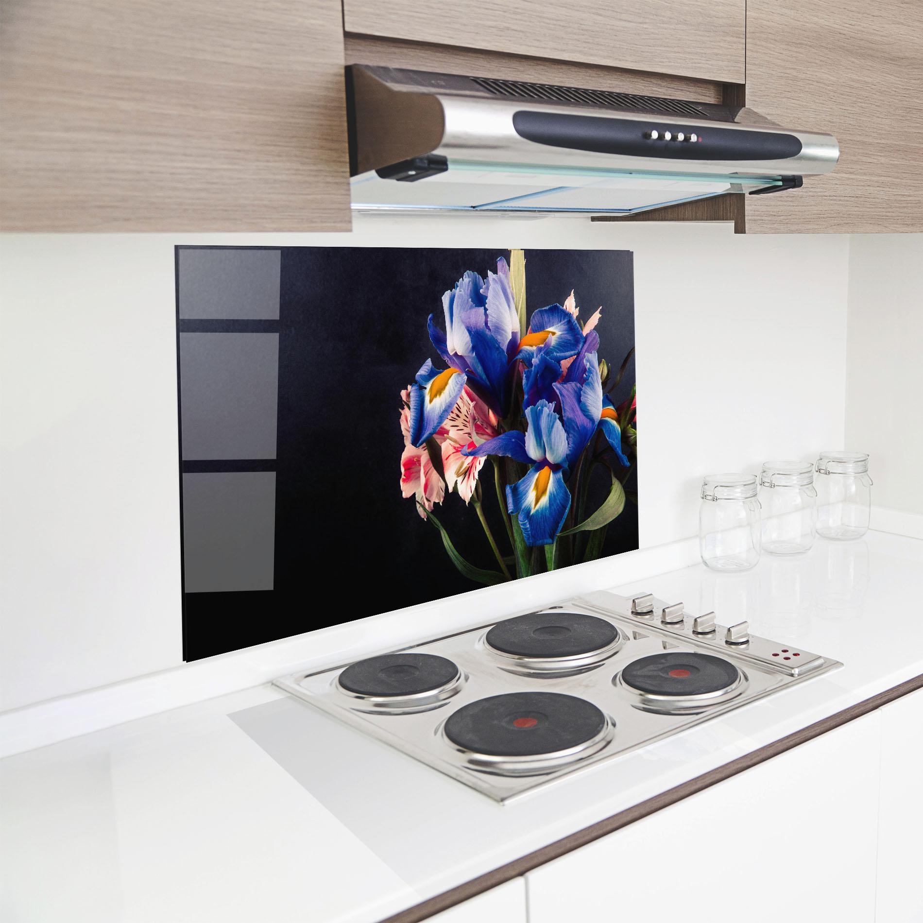 Küchenrückwand Glas Iris Bouquet mockup 8