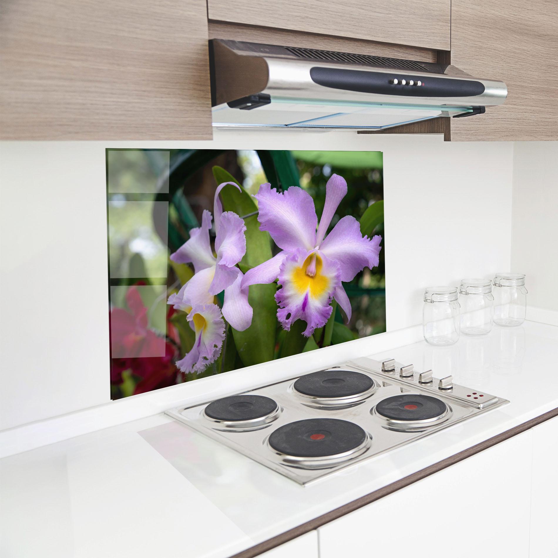 Küchenrückwand Glas Light Purple Iris mockup 8