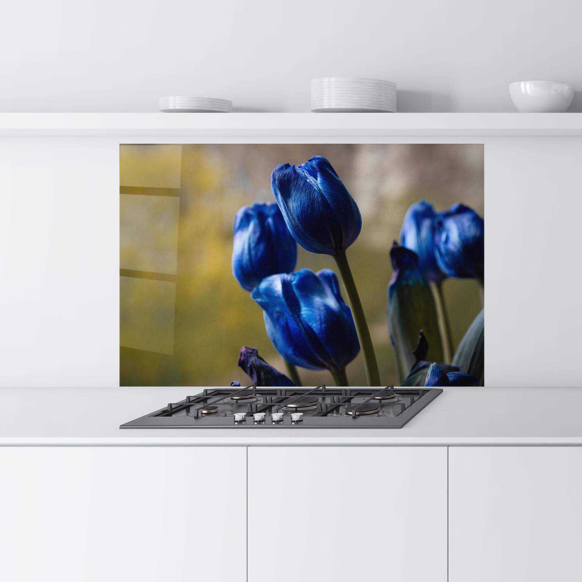 Küchenrückwand Glas Blue Tulips mockup 9