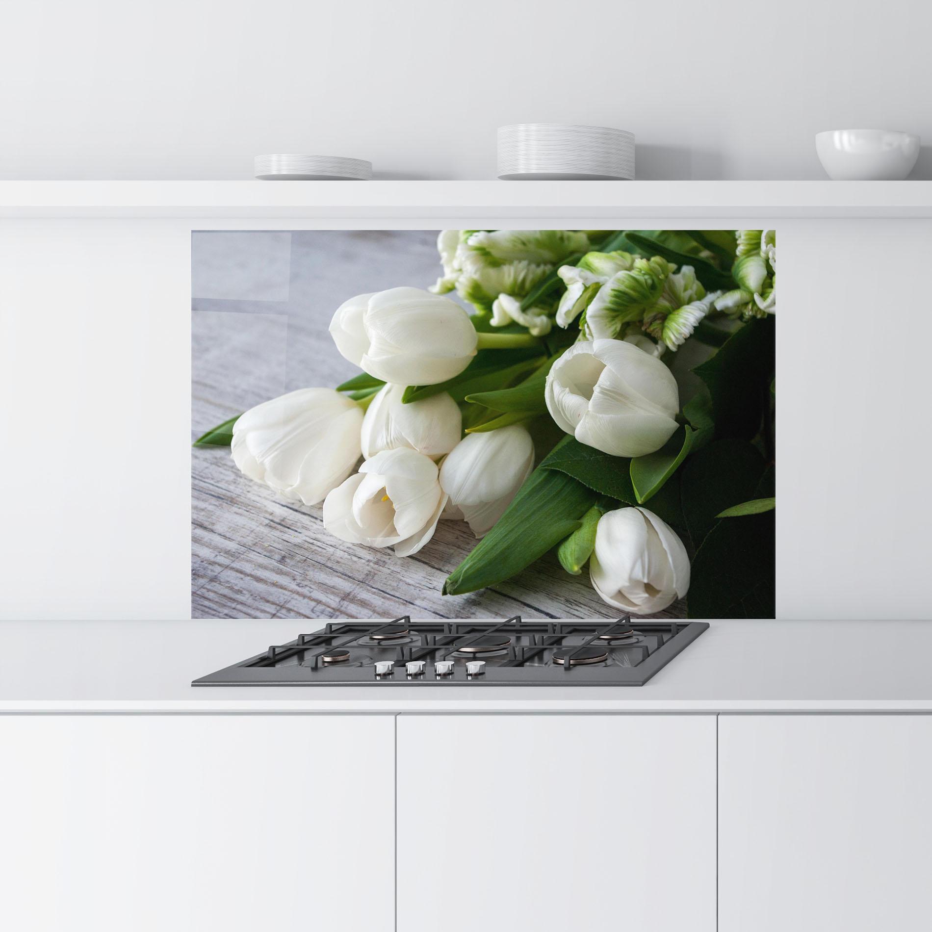 Küchenrückwand Glas White Tulips Bouquet mockup 9