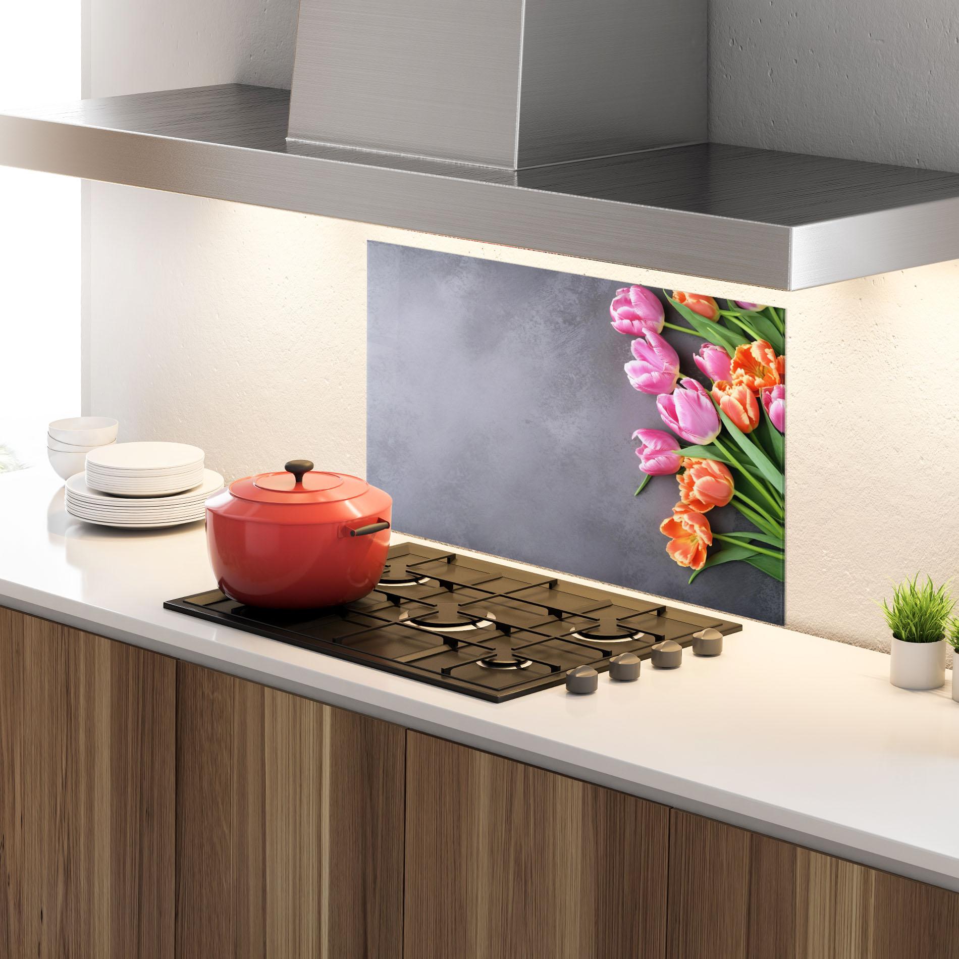 Küchenrückwand Glas Light Orange Pink Tulips mockup 4