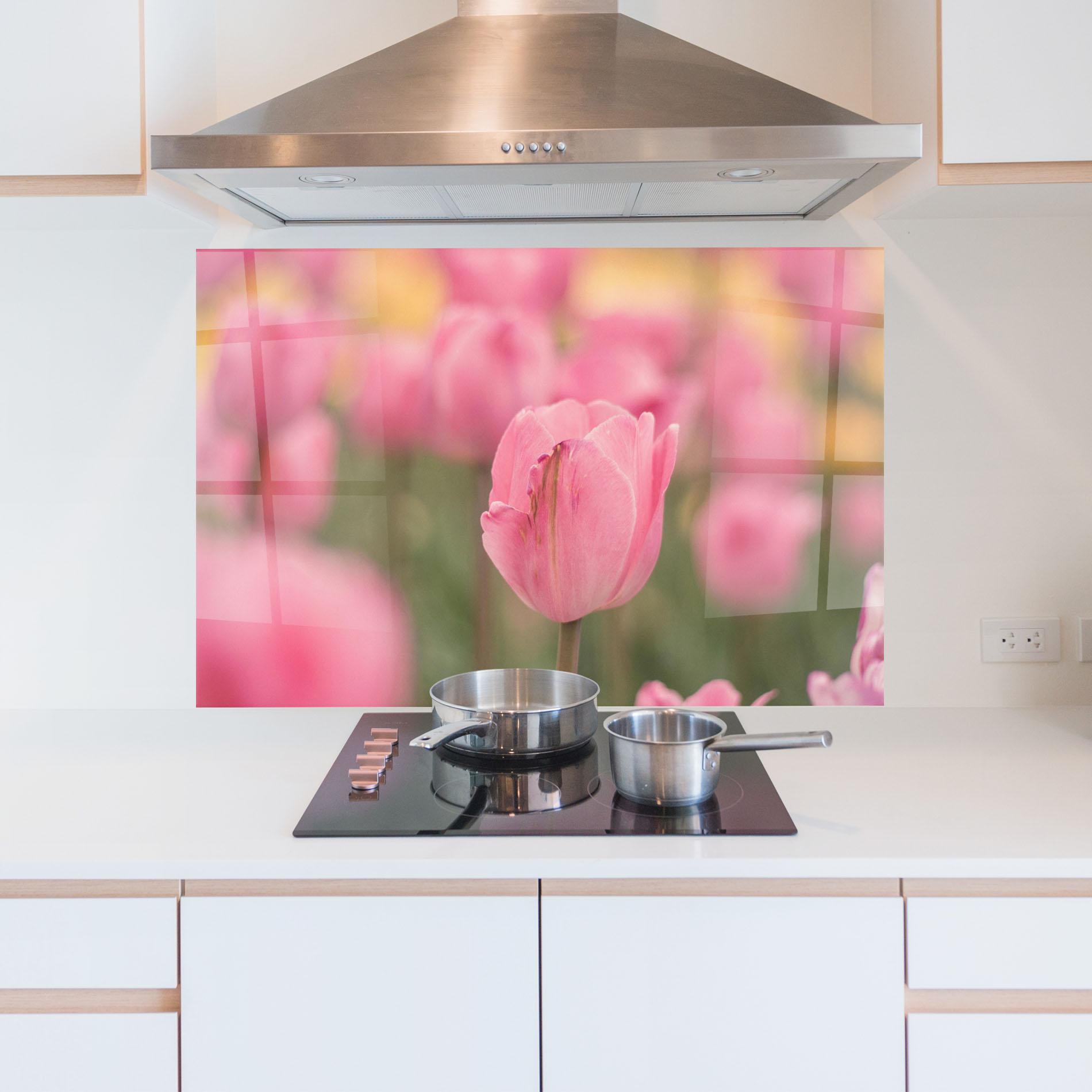 Küchenrückwand Glas Pastel Tulips In Garden mockup 5