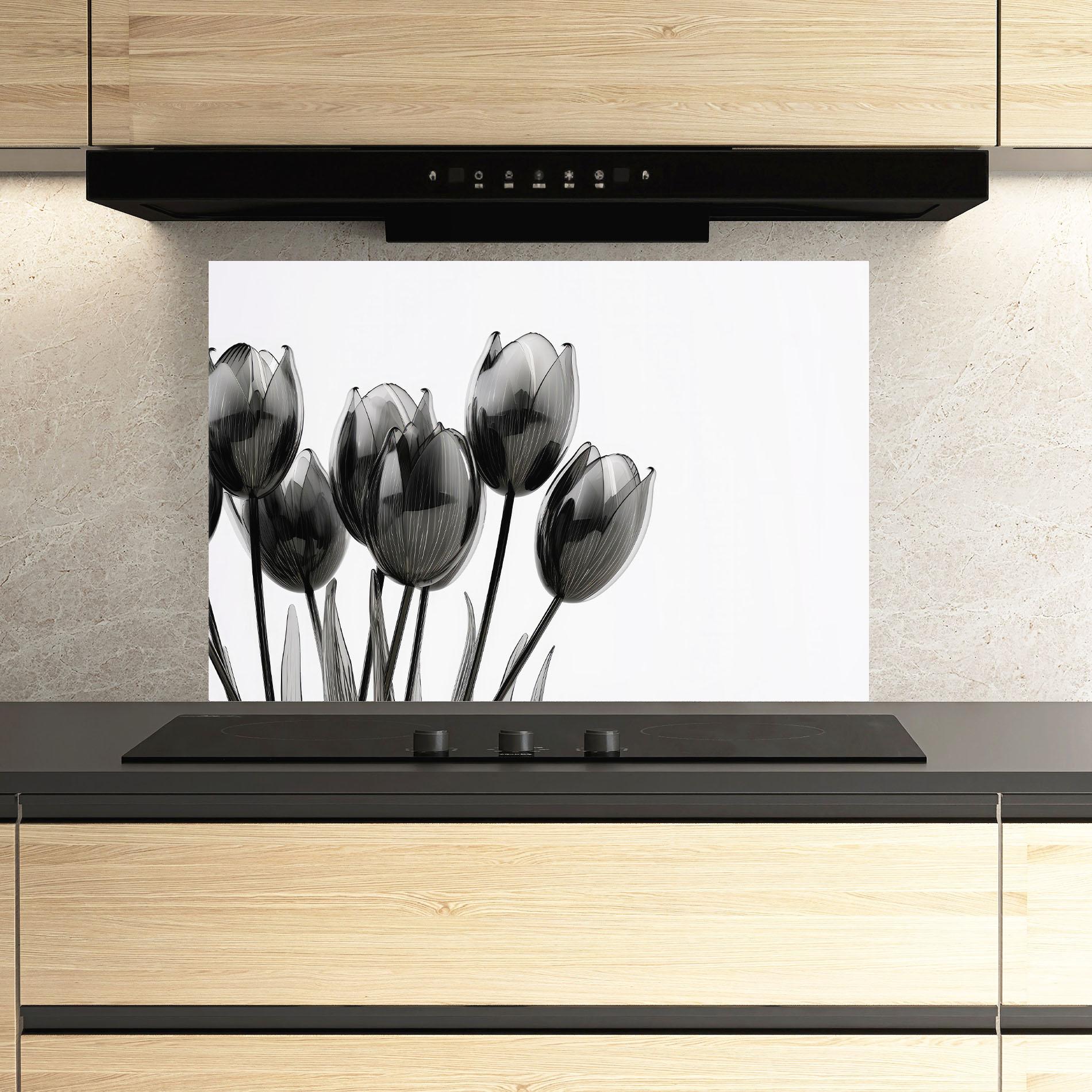 Küchenrückwand Glas Black Glass Tulips mockup 3