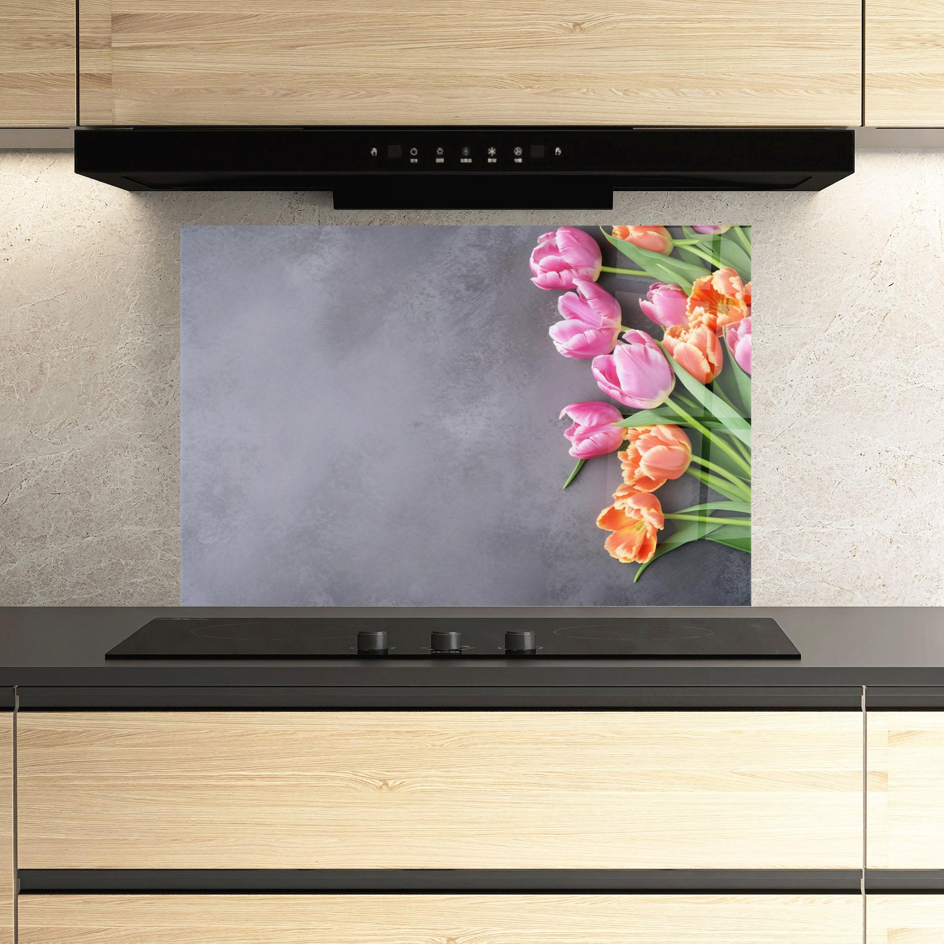 Küchenrückwand Glas Light Orange Pink Tulips mockup 3