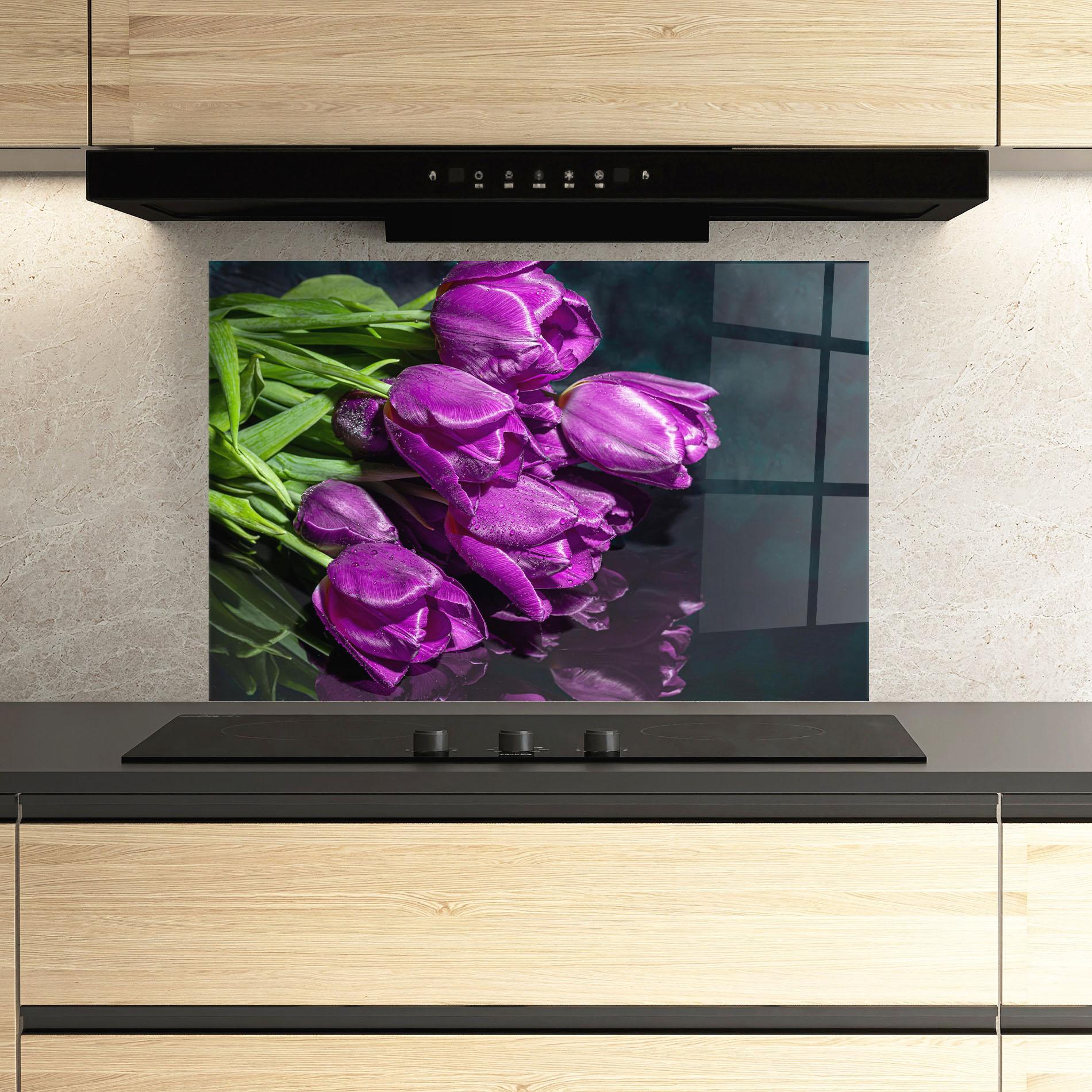 Küchenrückwand Glas Strong Purple Tulips mockup 3