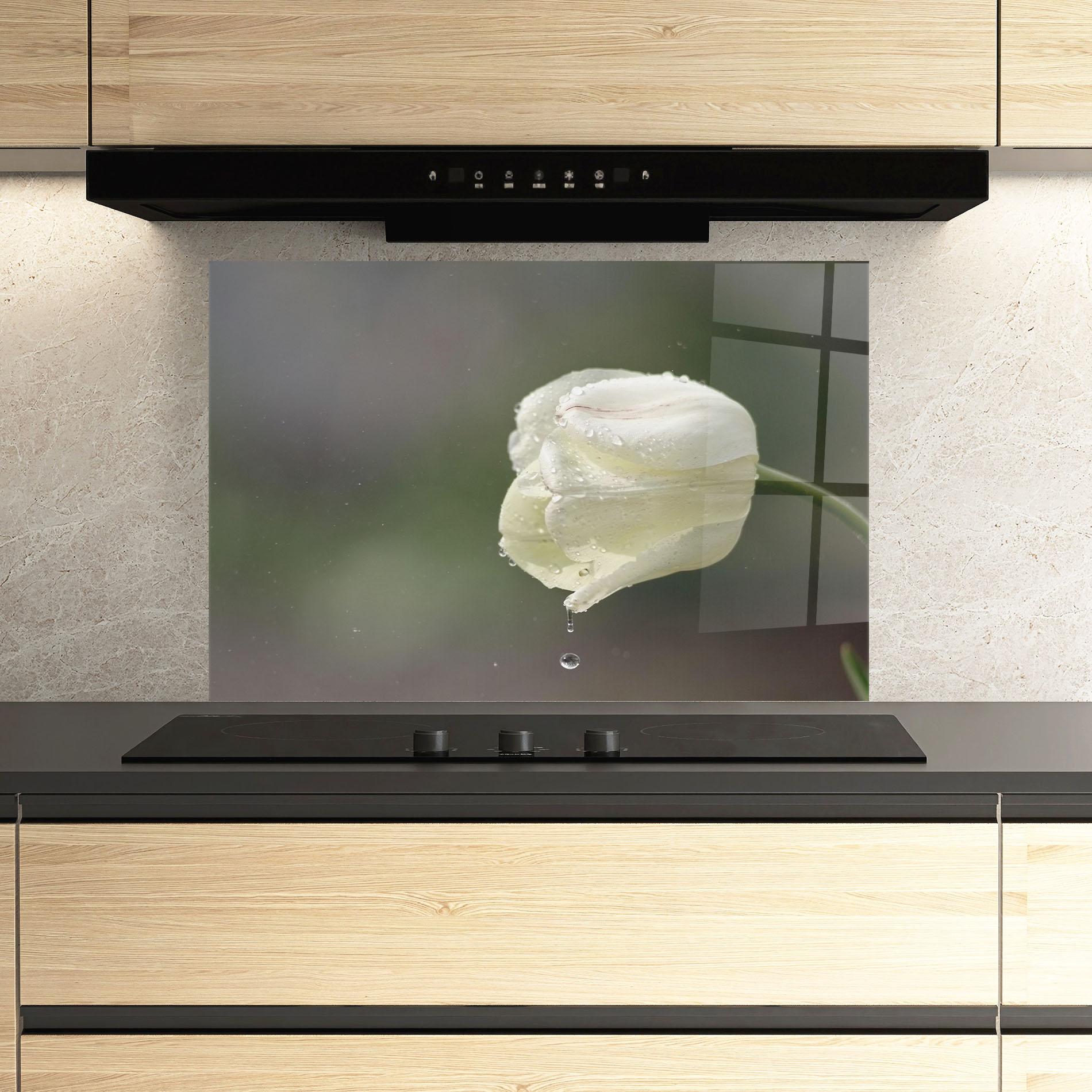 Küchenrückwand Glas White Single Tulip mockup 3