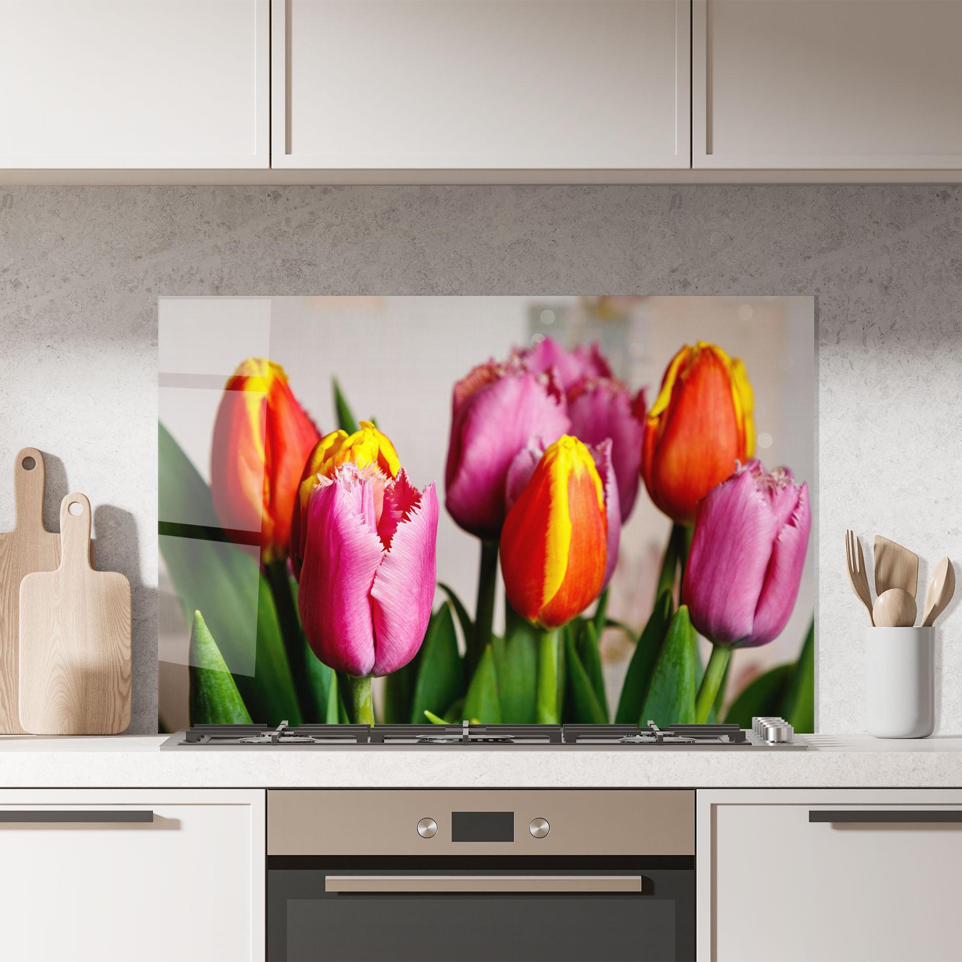 Küchenrückwand Glas Pink Orange Tulips mockup 7