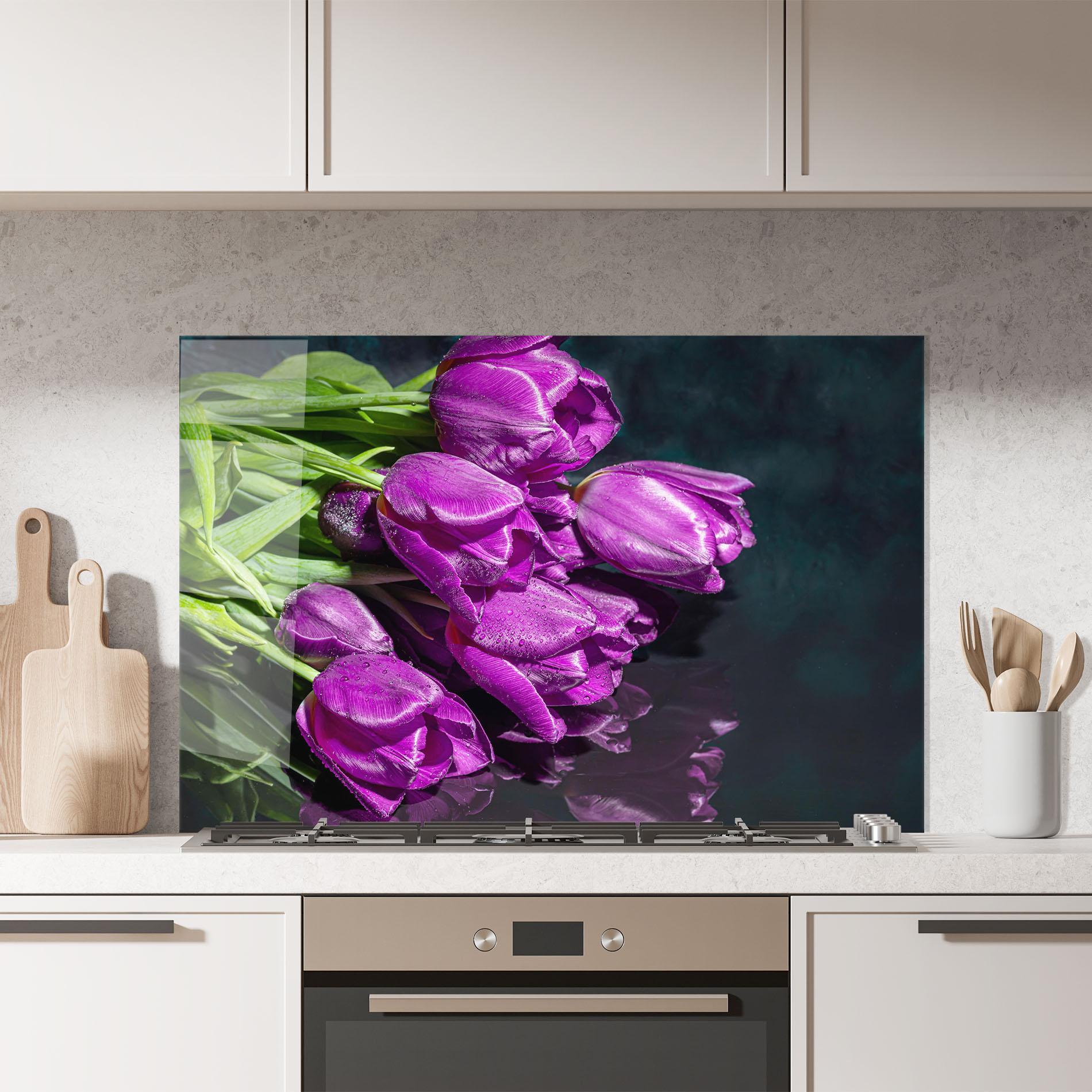 Küchenrückwand Glas Strong Purple Tulips mockup 7