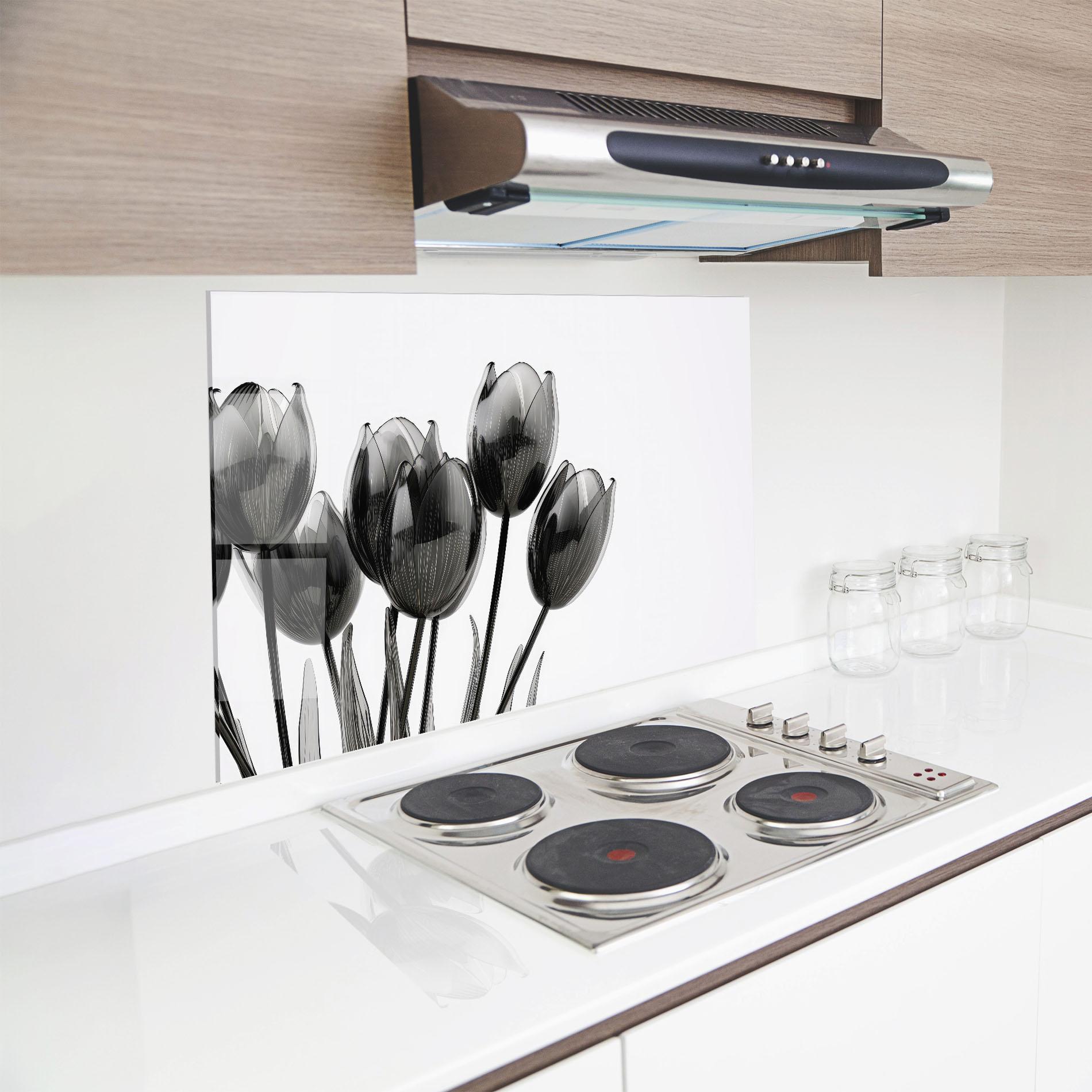 Küchenrückwand Glas Black Glass Tulips mockup 8