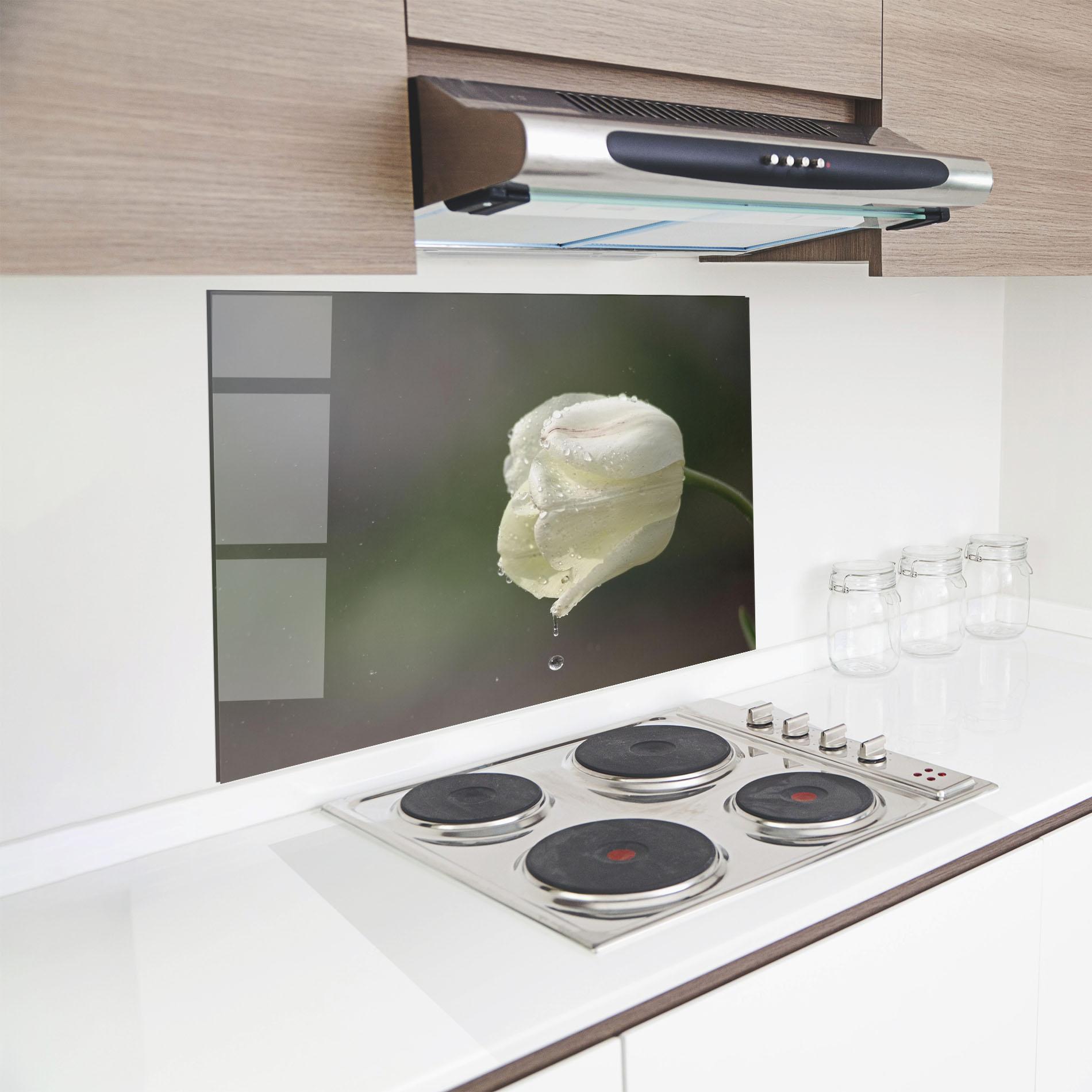 Küchenrückwand Glas White Single Tulip mockup 8