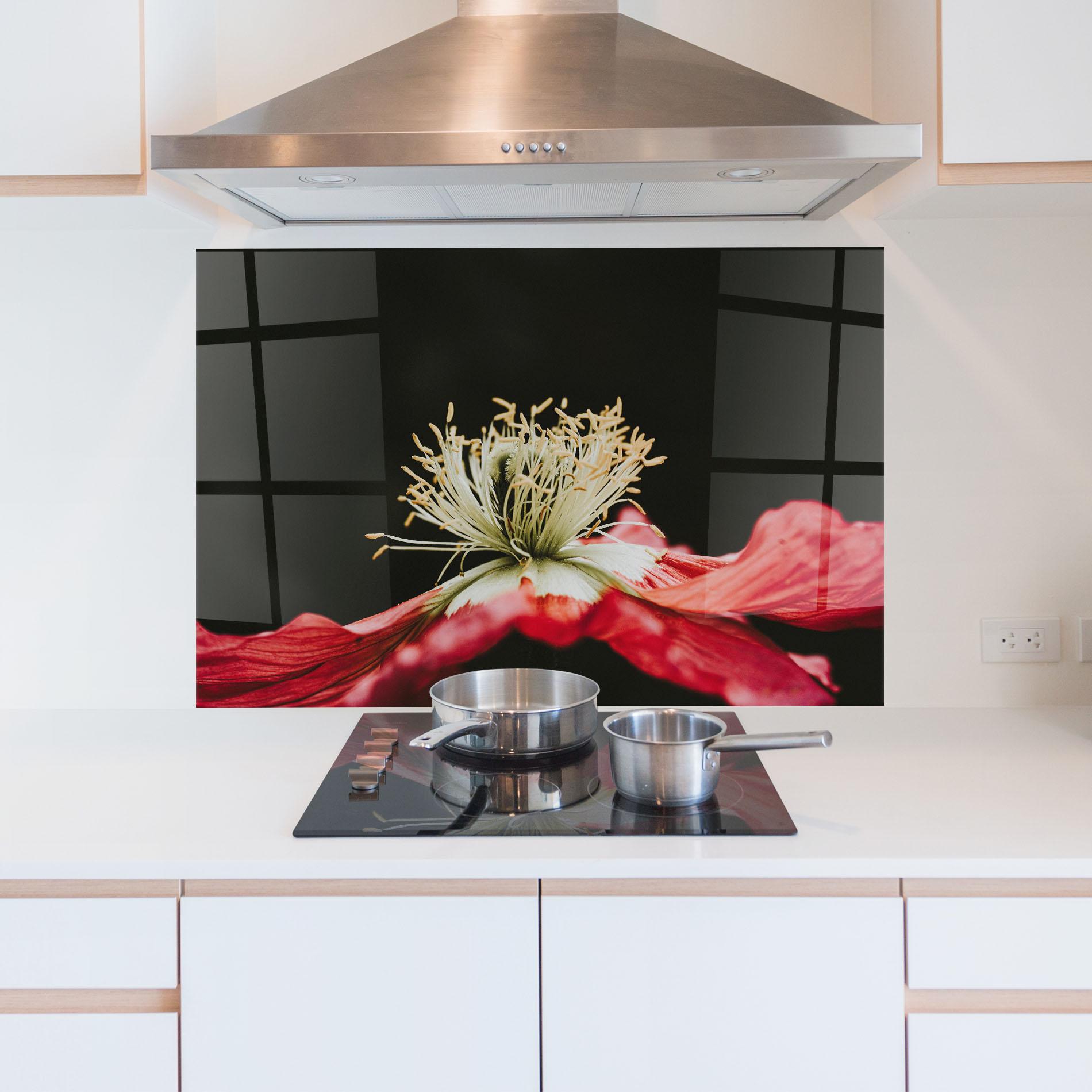 Küchenrückwand Glas Open Poppy Close Up mockup 5